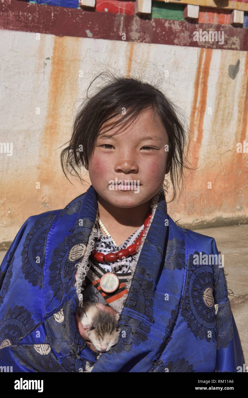 Tibetan child tibetan man hi res stock photography and images Alamy