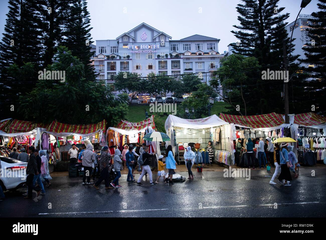 Da Lat night market, Vietnam Stock Photo Alamy