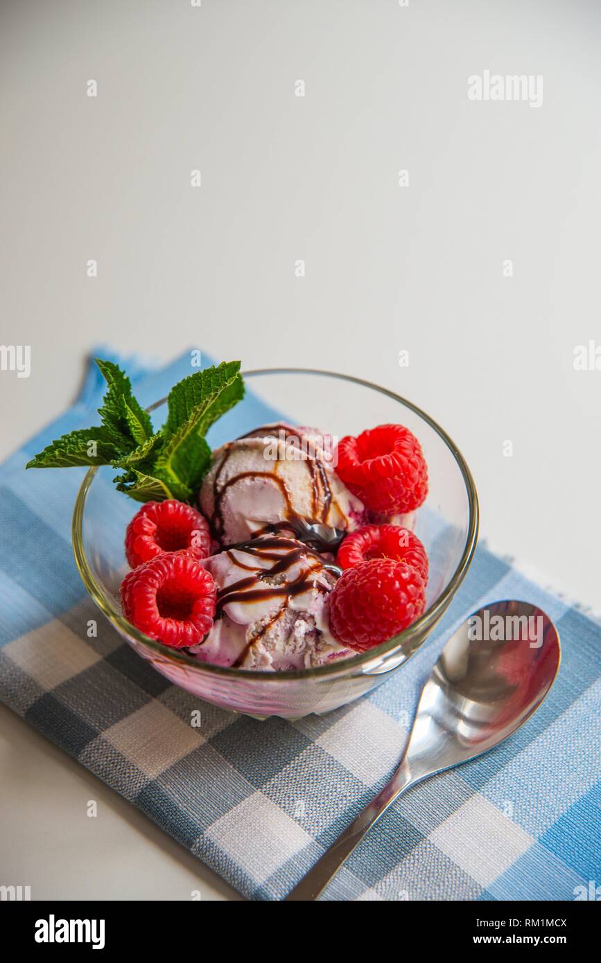 Syrup ice cream hi-res stock photography and images - Alamy