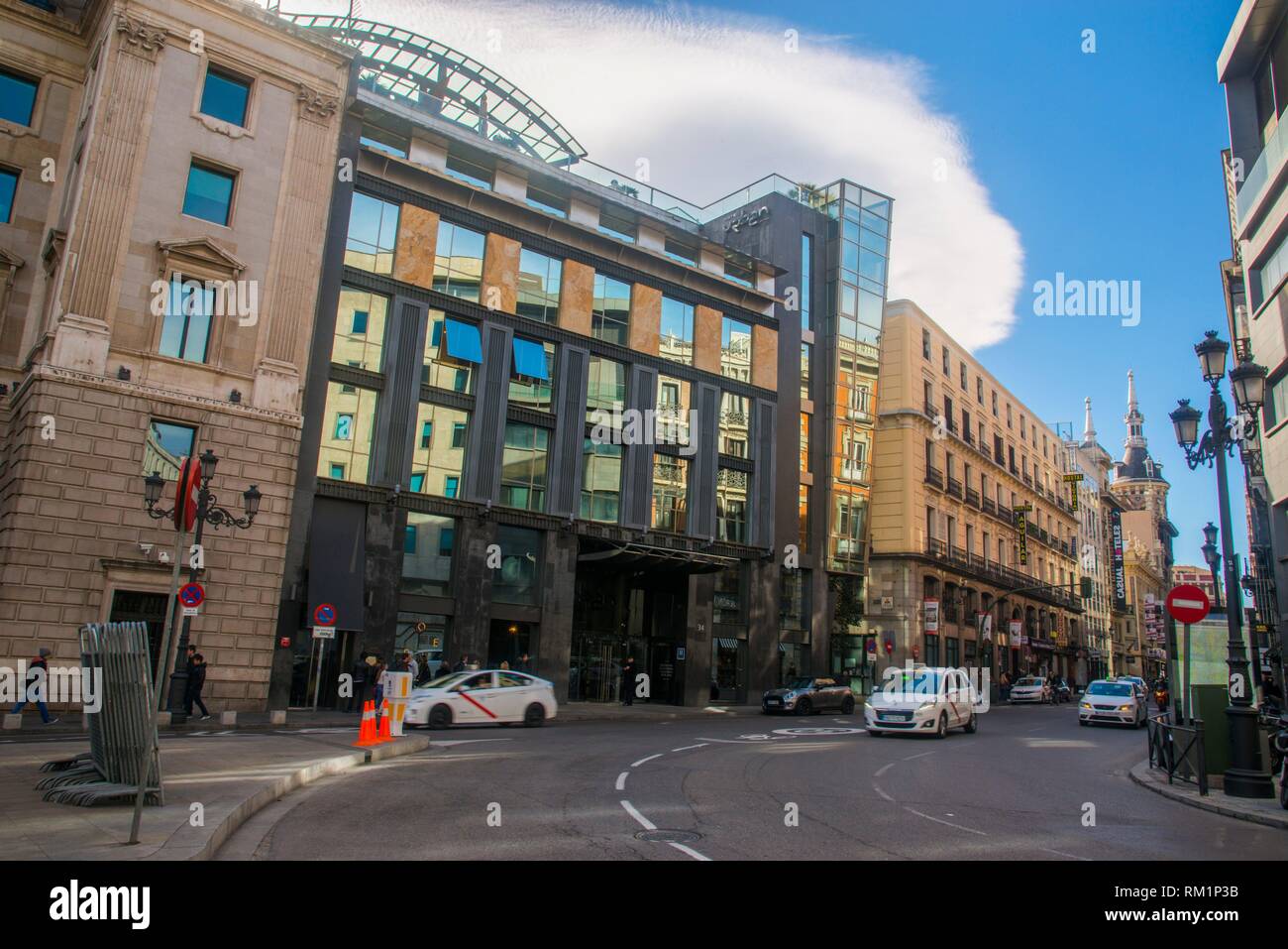 Facade of Urban Hotel. Carrera de San Jeronimo street, Madrid, Spain Stock  Photo - Alamy