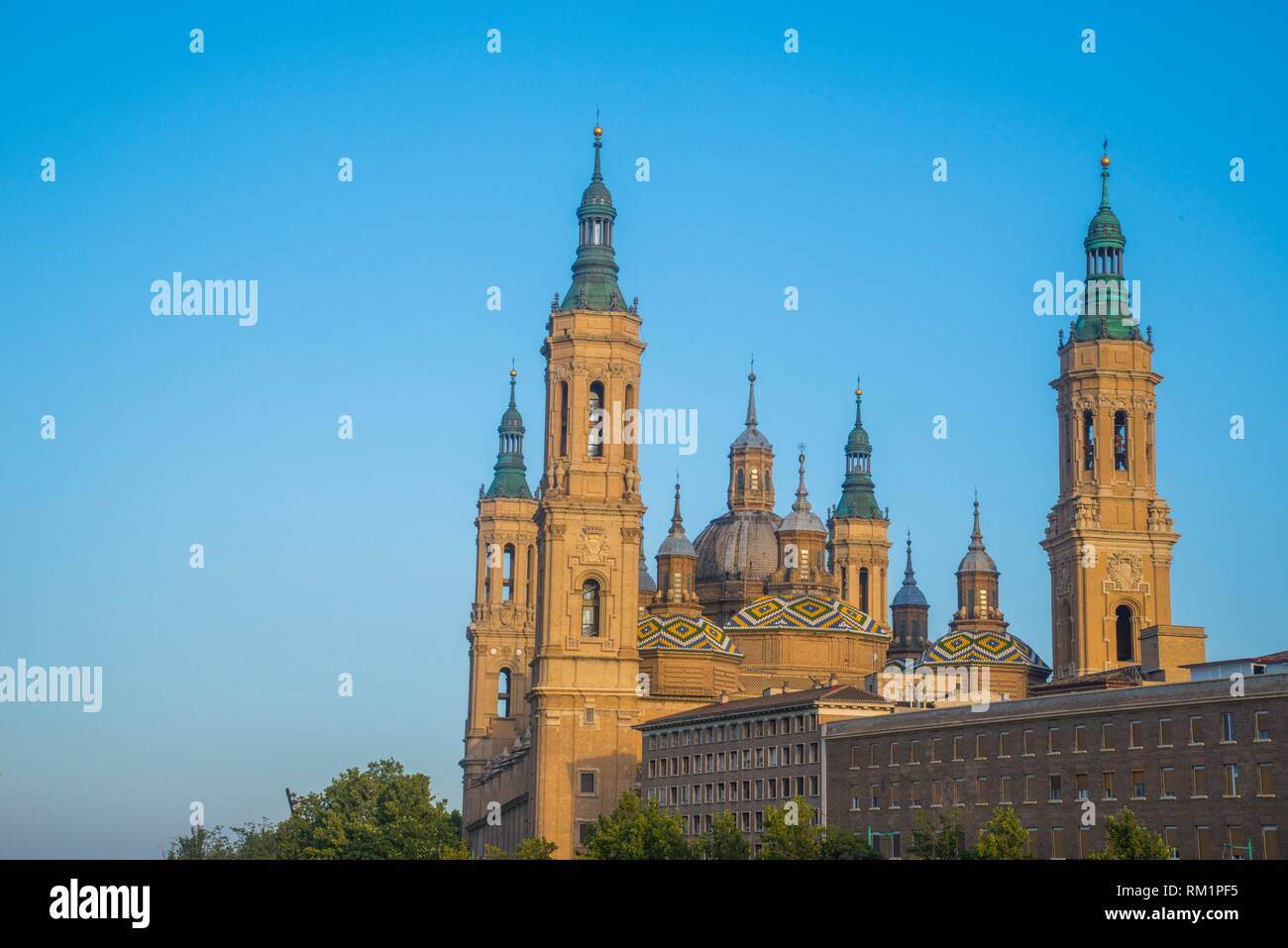 El Pilar basilica. Zaragoza, Spain Stock Photo Alamy