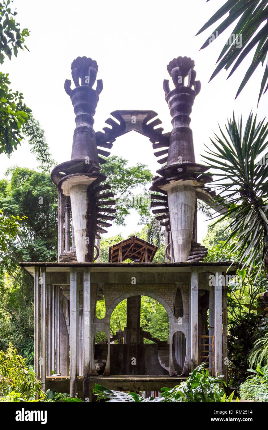 Las Pozas surrealist sculpture garden by Edward James. Xilitla, San Luis  Potosí. Mexico Stock Photo - Alamy