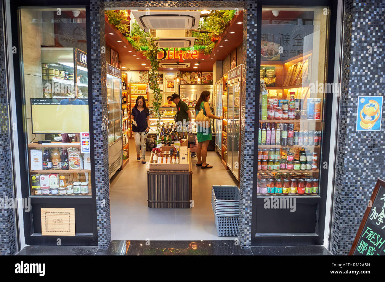 HONG KONG OCTOBER 25, 2015 Delice grocery store. Delice is a grocery