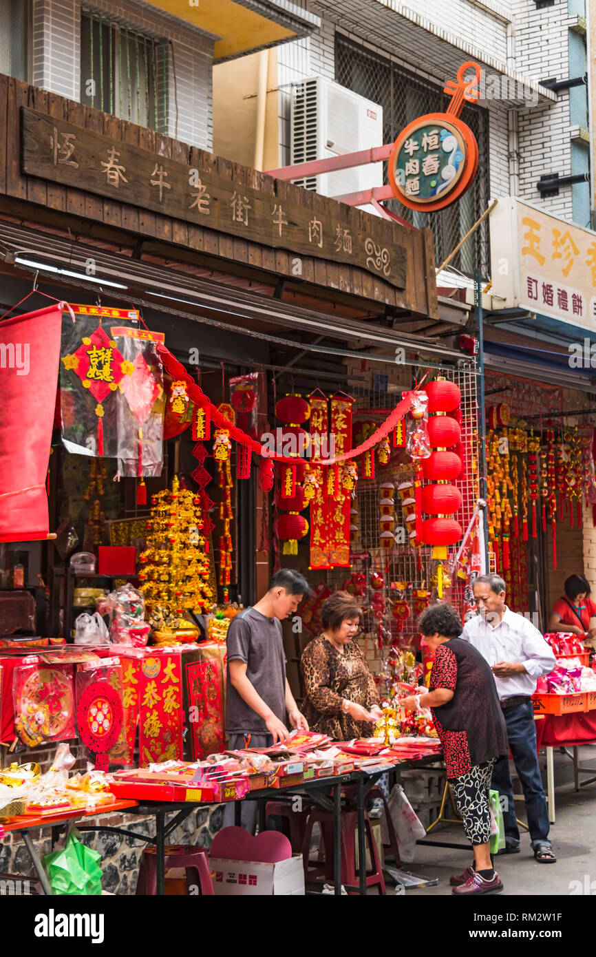 chinese new year shopping in hong kong