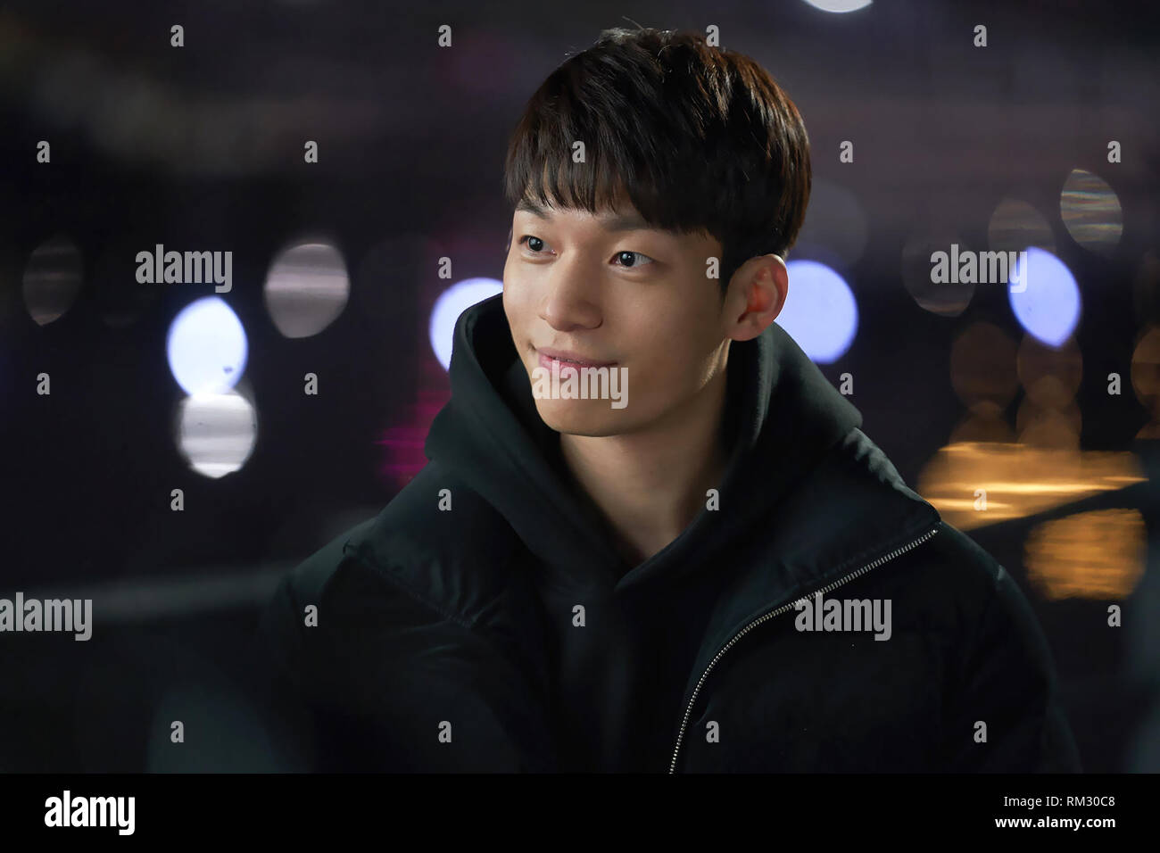Wi Ha Joon Romance Is A Bonus Book ROMANCE IS A BONUS BOOK, (aka ROMAENSEUNEUN BYEOLCHAEKBUROK), WI Ha-joon,  (Season 1, aired in US on Feb. 2, 2019/premiered in South Korea on Jan. 26,  2019). photo: ©Netflix / Courtesy: Everett Collection Stock Photo - Alamy