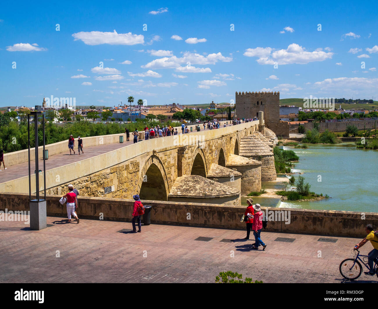 Historic arch bridge stone buildings hi-res stock photography and ...