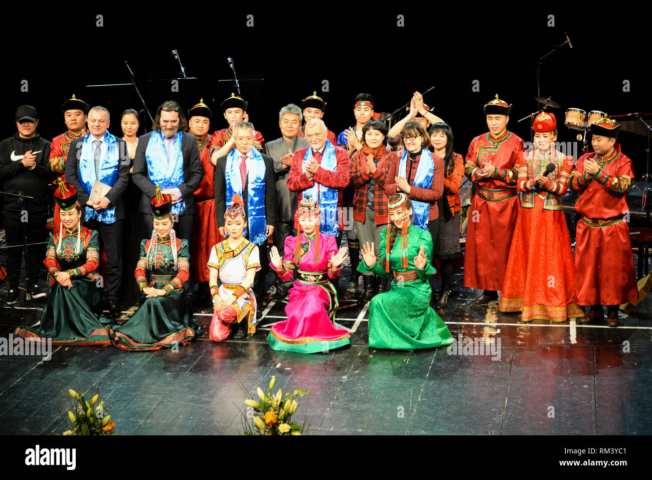 (190213) -- VARAZDIN, Feb. 13, 2019 (Xinhua) -- Croatian Former President Stjepan Mesic (C) and Chinese Ambassador to Croatia Hu Zhaoming pose with members of Hinggan Folk Music Ensemble in Varazdin, Croatia, Feb. 12, 2019. 'Happy Spring Festival' performance held on Tuesday marked the beginning of the year of cultural and tourism cooperation between China and Croatia. (Xinhua/Gao Lei) Stock Photo