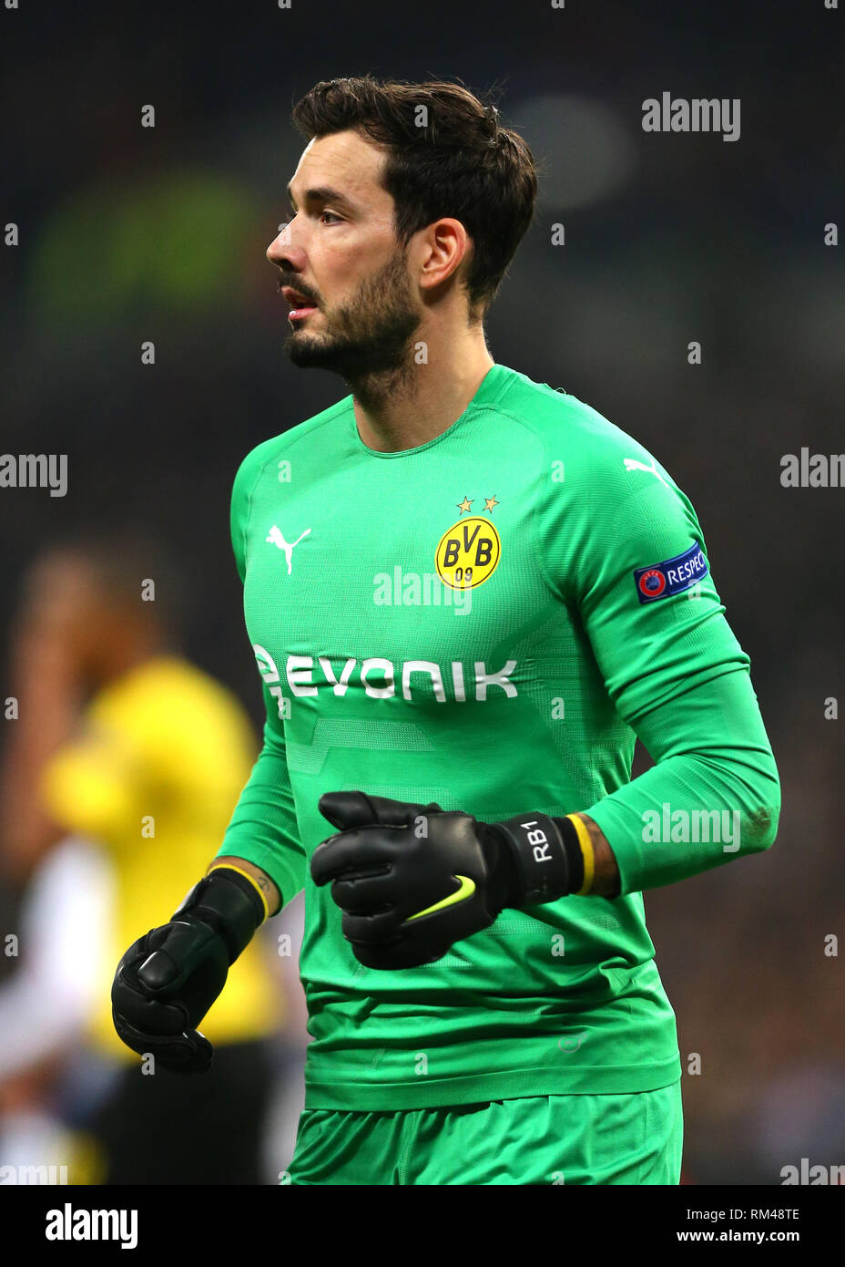 Borussia dortmund goalkeeper hi-res stock photography and images - Alamy