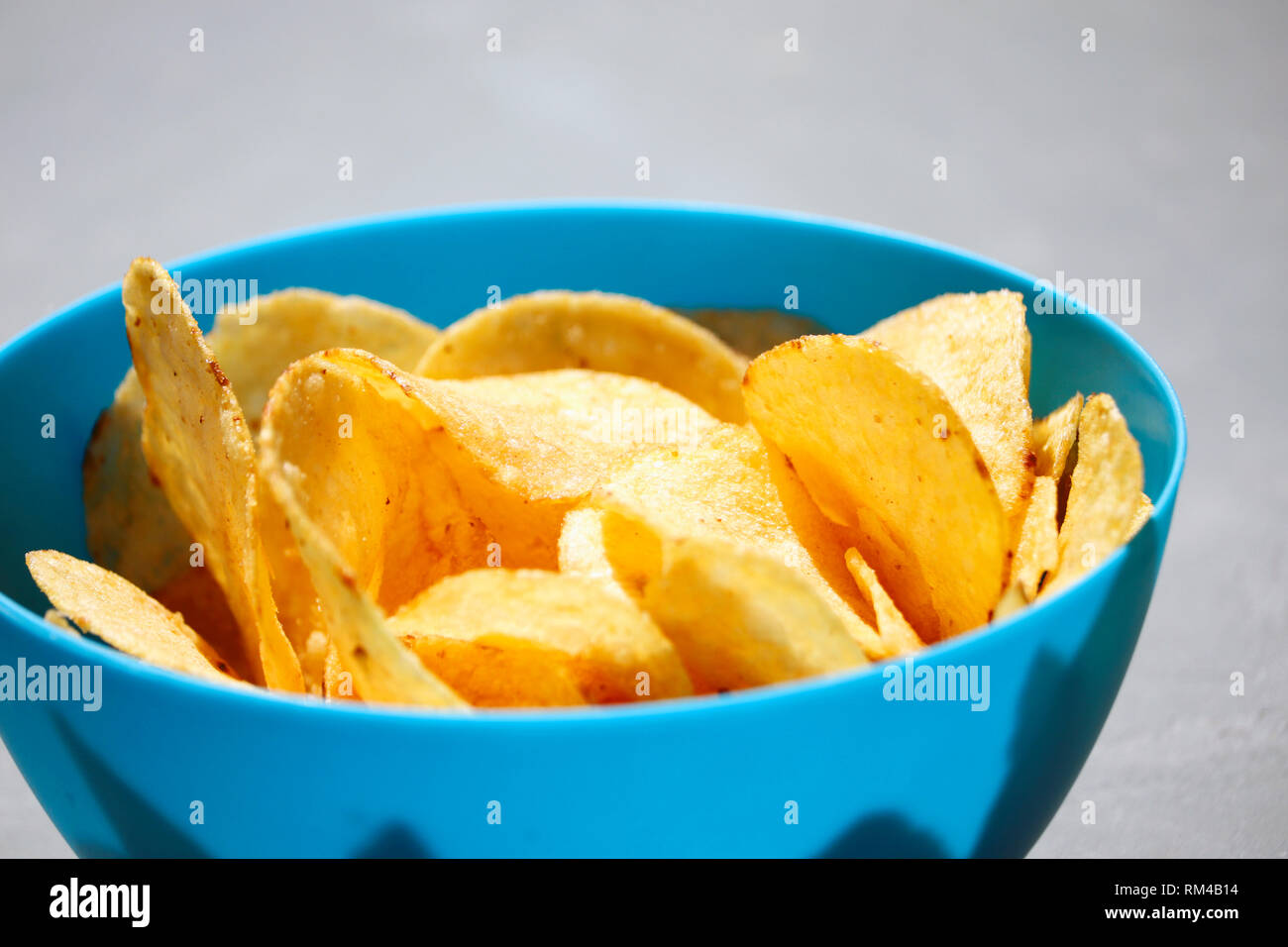 Potato chip crisps Stock Photo Alamy