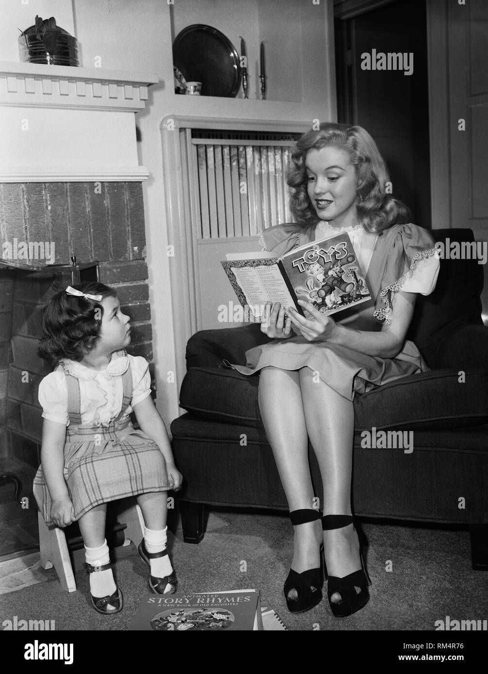 Marilyn Monroe, June 1947 File Reference # 33751 081THA Stock Photo - Alamy