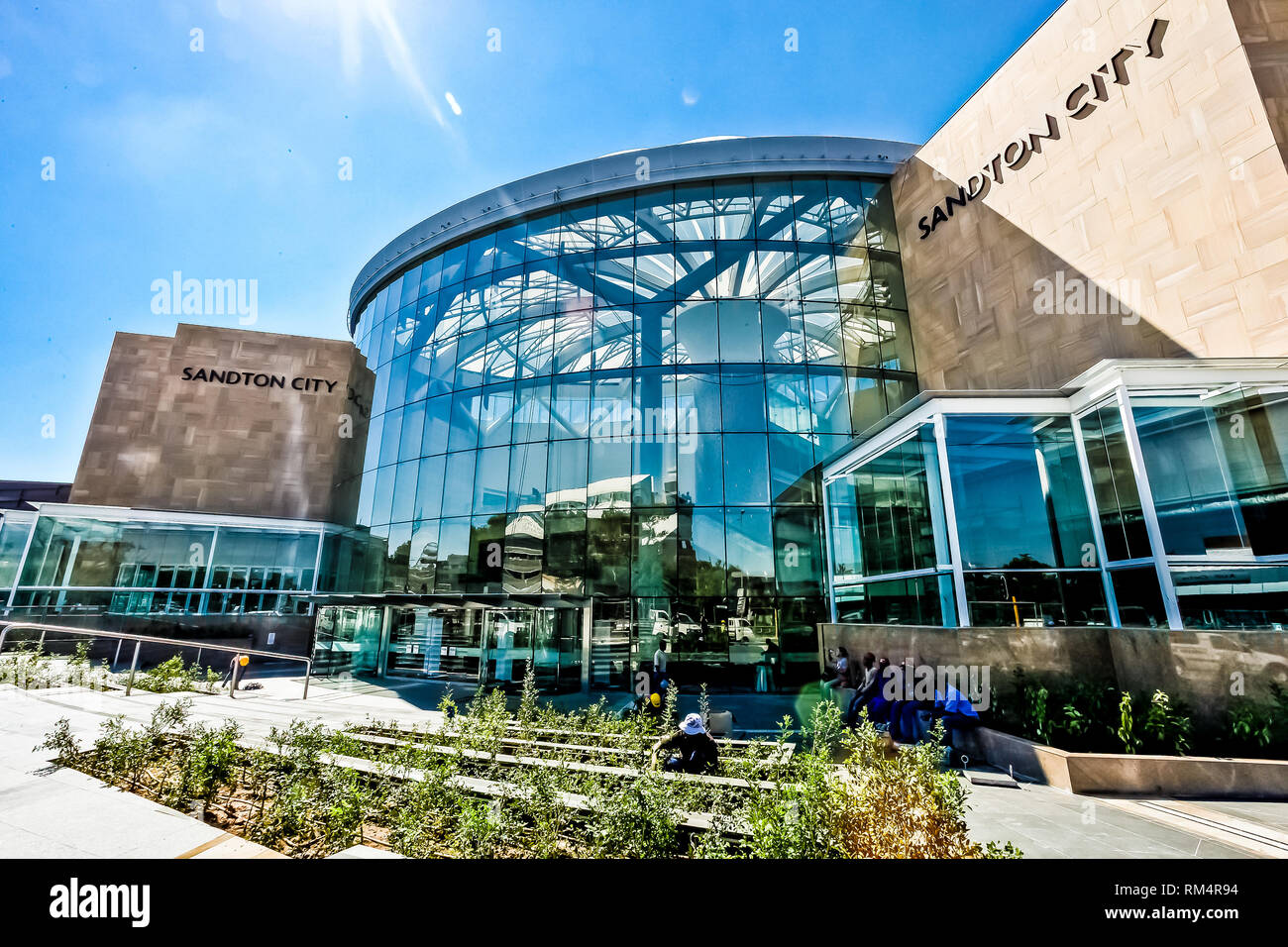 johannesburg-south-africa-november-09-2011-exterior-of-glass-dome
