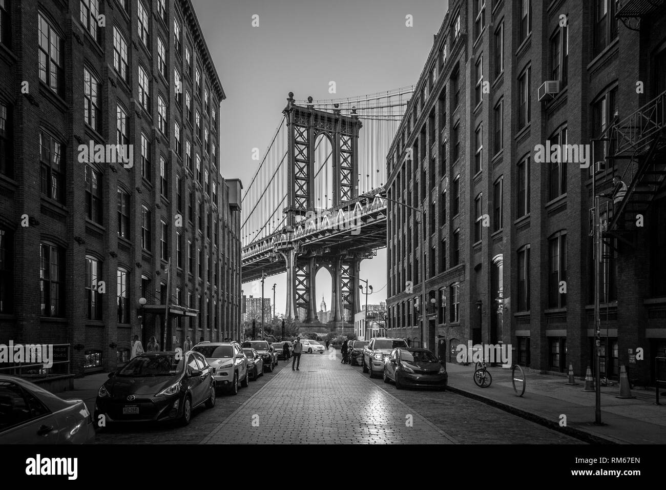 New york street bridge black and white hires stock photography and