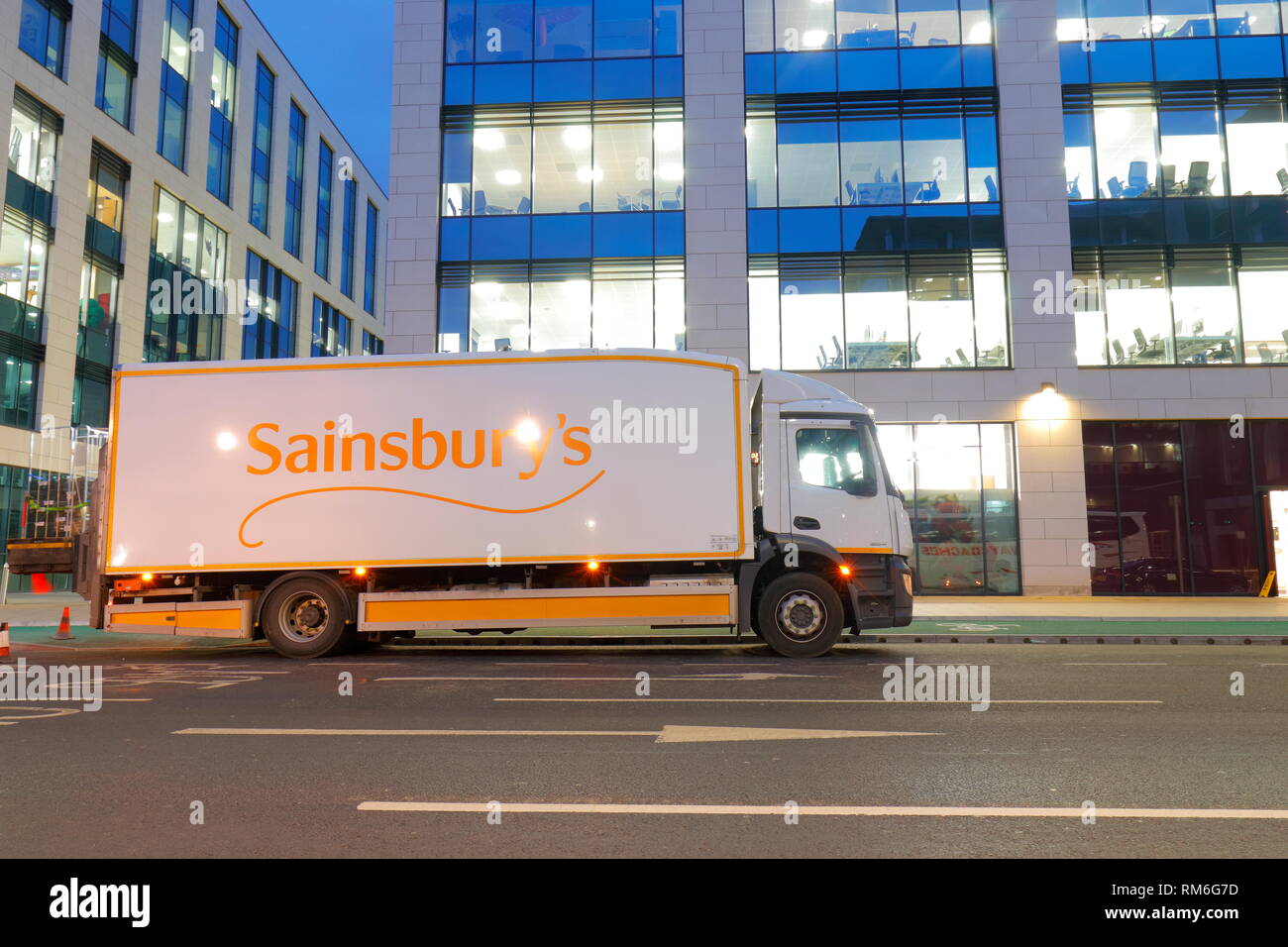 Sainsburys hgv hires stock photography and images Alamy