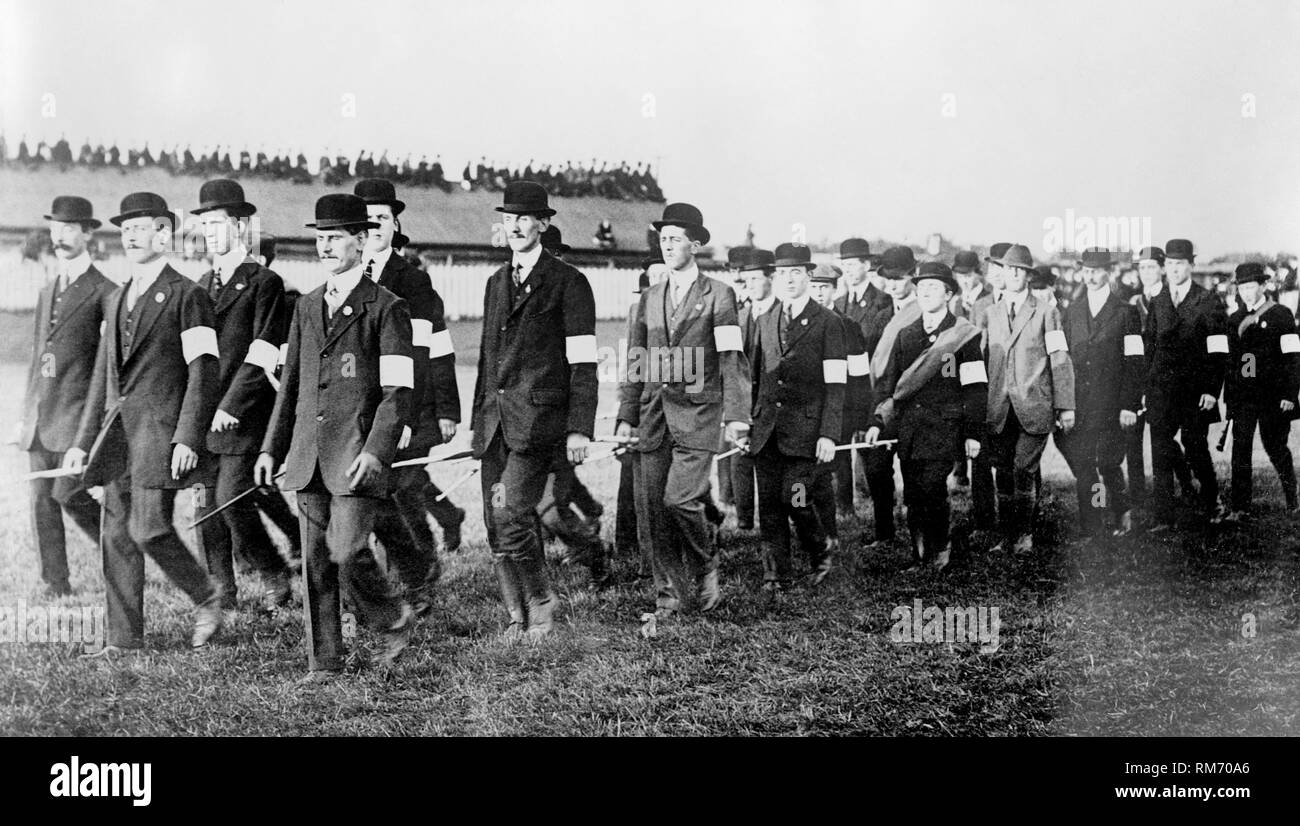 Members Afrikaner Weerstandsbeweging Awb Stand Guard Foto stock