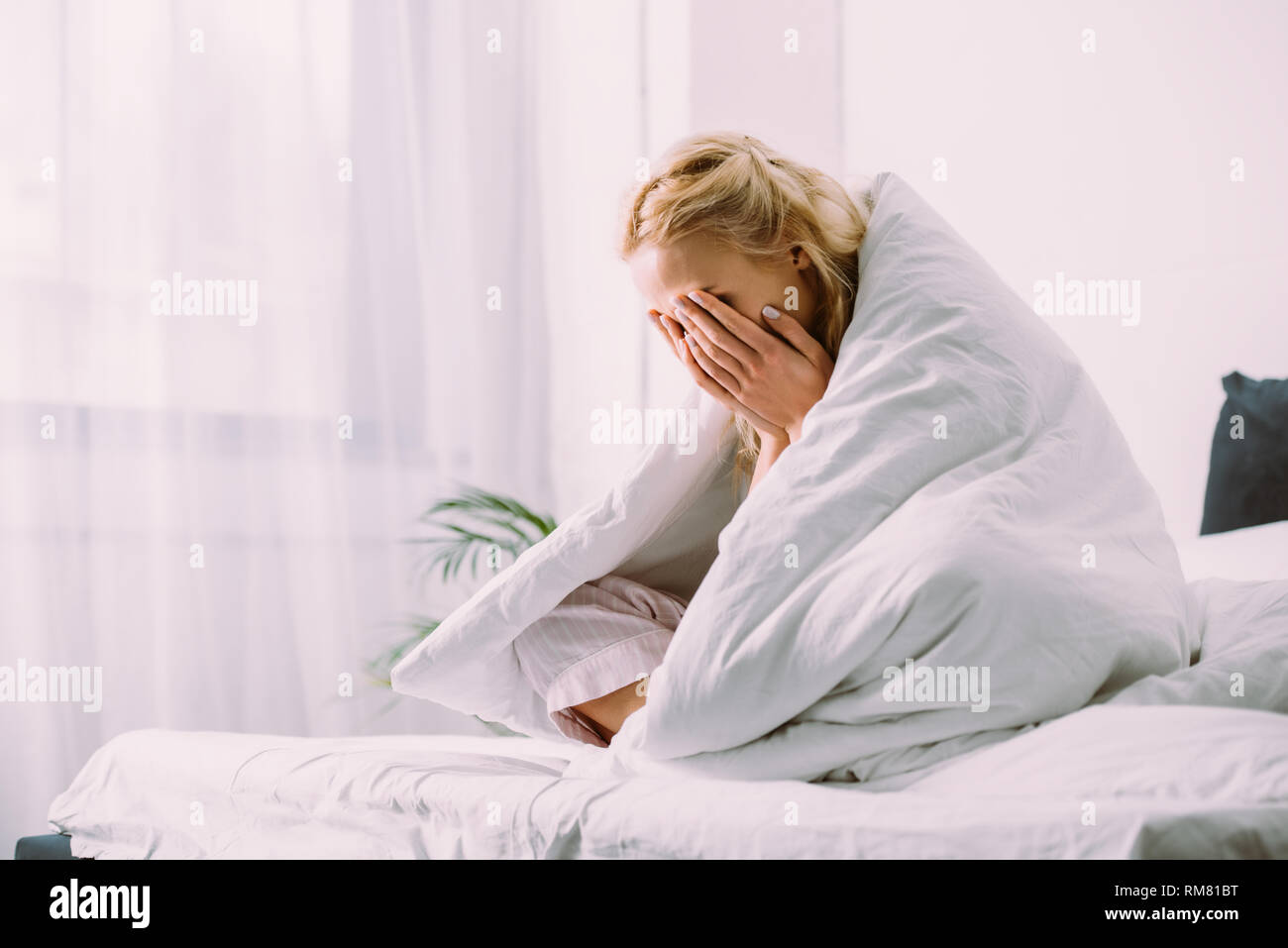 Woman Crying Bed Alone High Resolution Stock Photography and Images Alamy