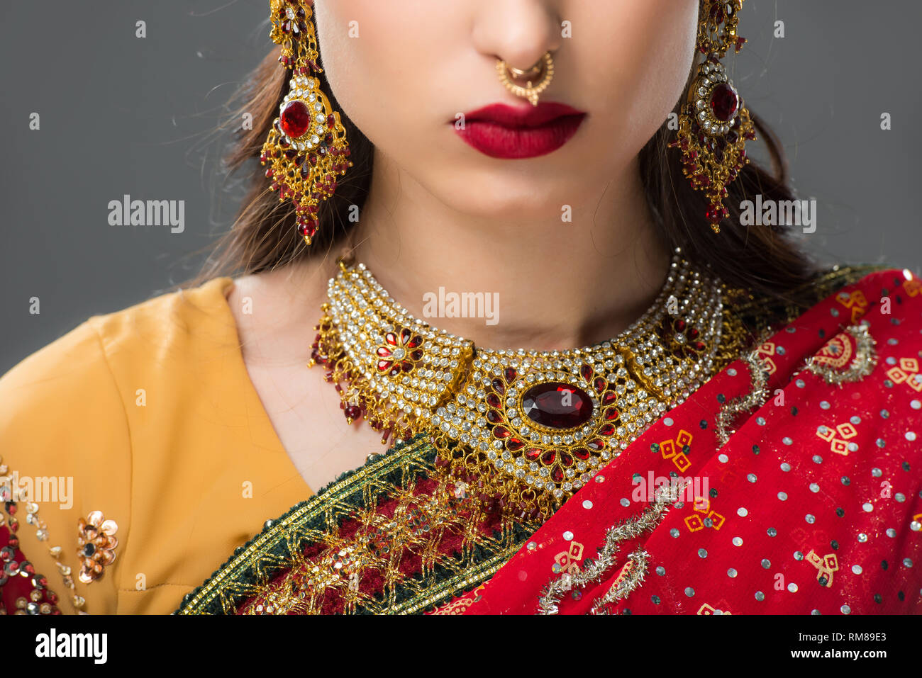 Indian woman sari jewelry hi-res stock photography and images - Alamy