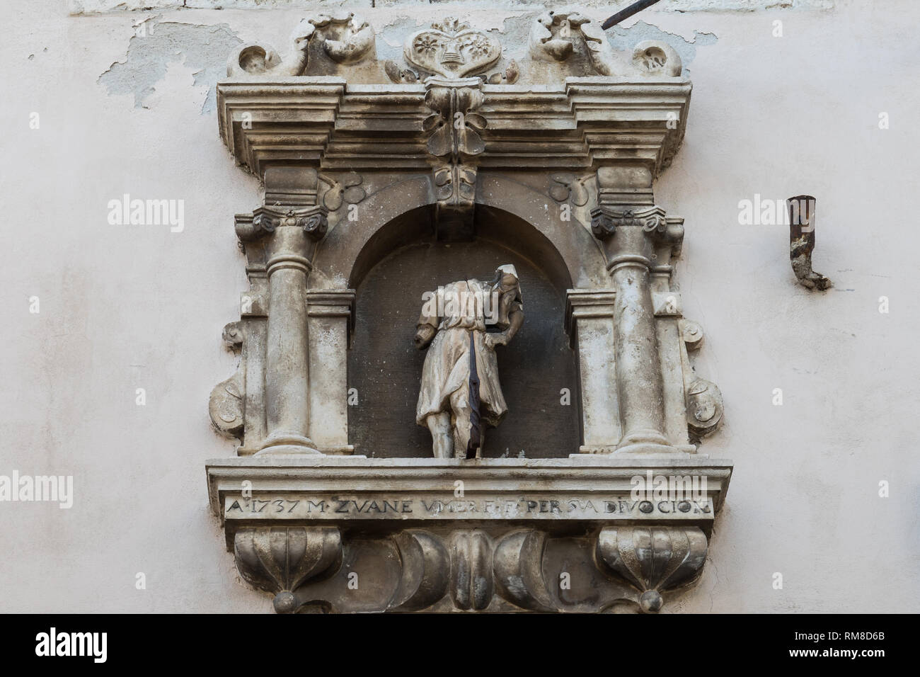 Statue Without Head High Resolution Stock Photography and Images Alamy