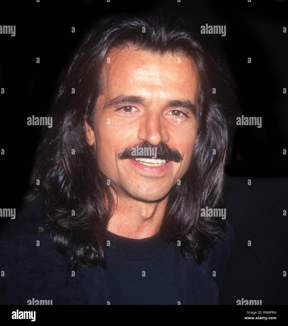 Yanni hi-res stock photography and images - Alamy