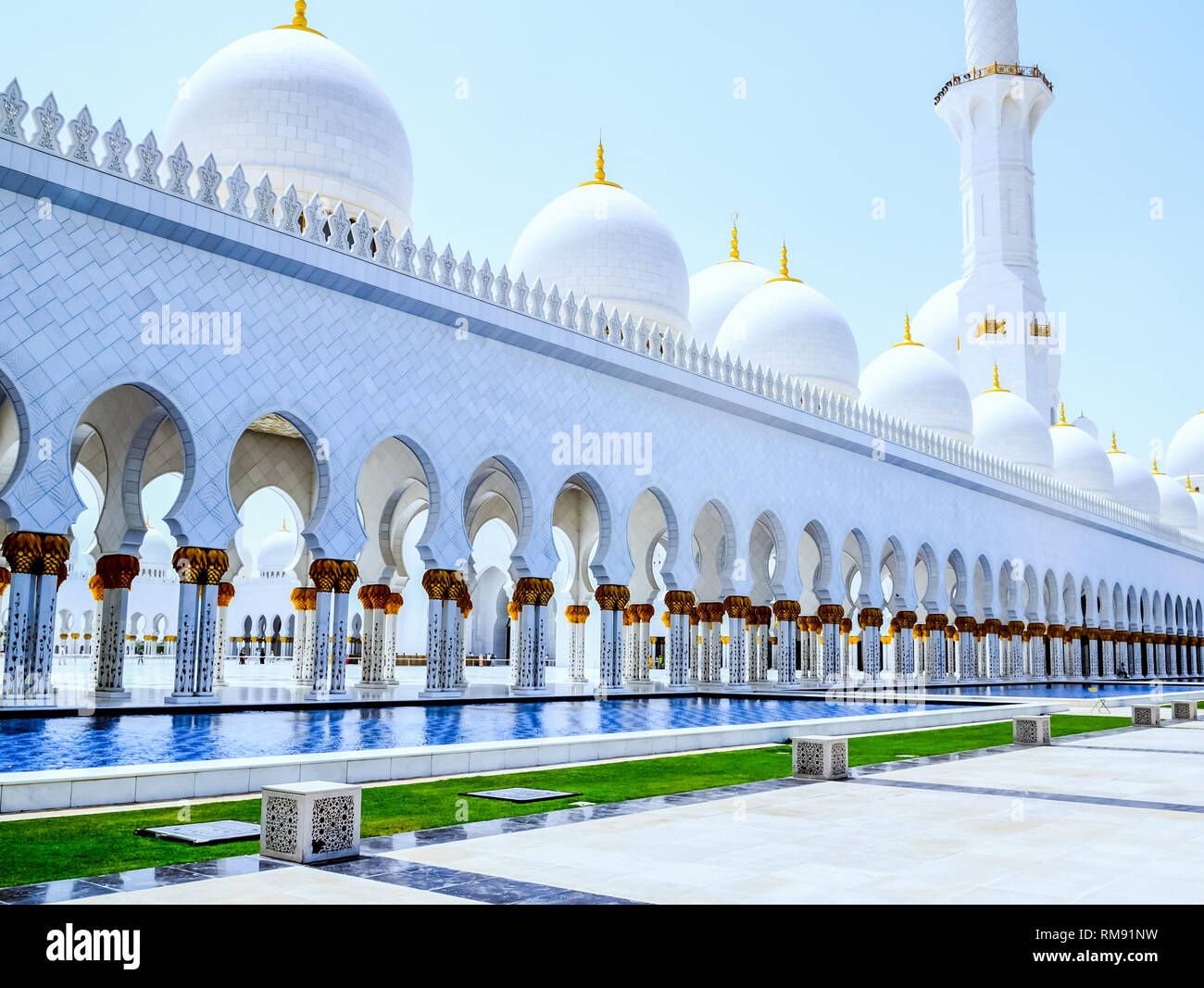 Palace of the Taj Mahal Mosque in India, Agra. Islamic