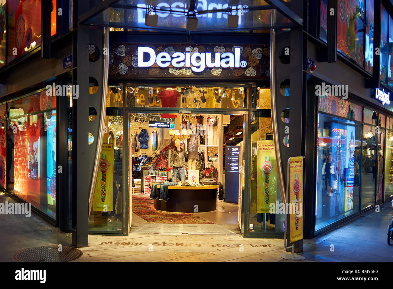GENEVA, SWITZERLAND - NOVEMBER 18, 2015: a Desigual store at night. Desigual  is a clothing brand headquartered in Barcelona, Spain Stock Photo - Alamy