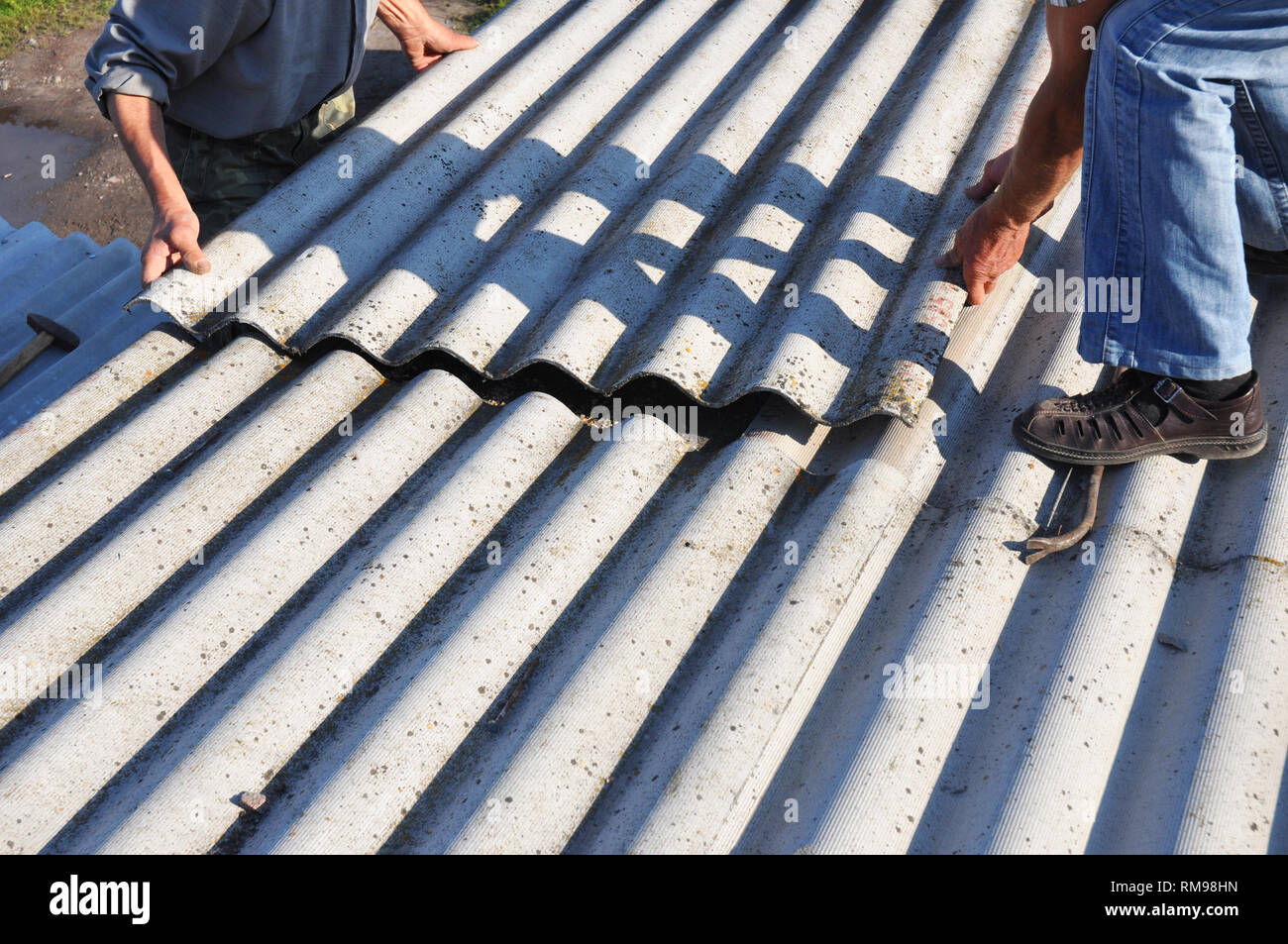 House asbestos sheets hires stock photography and images Alamy