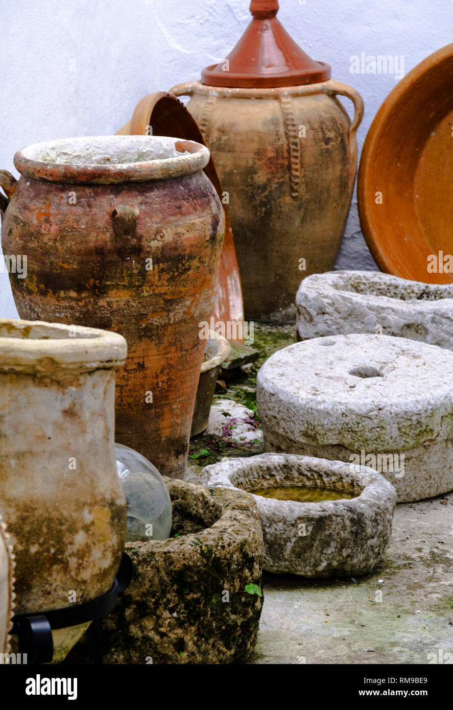 Grinding stones hires stock photography and images Alamy