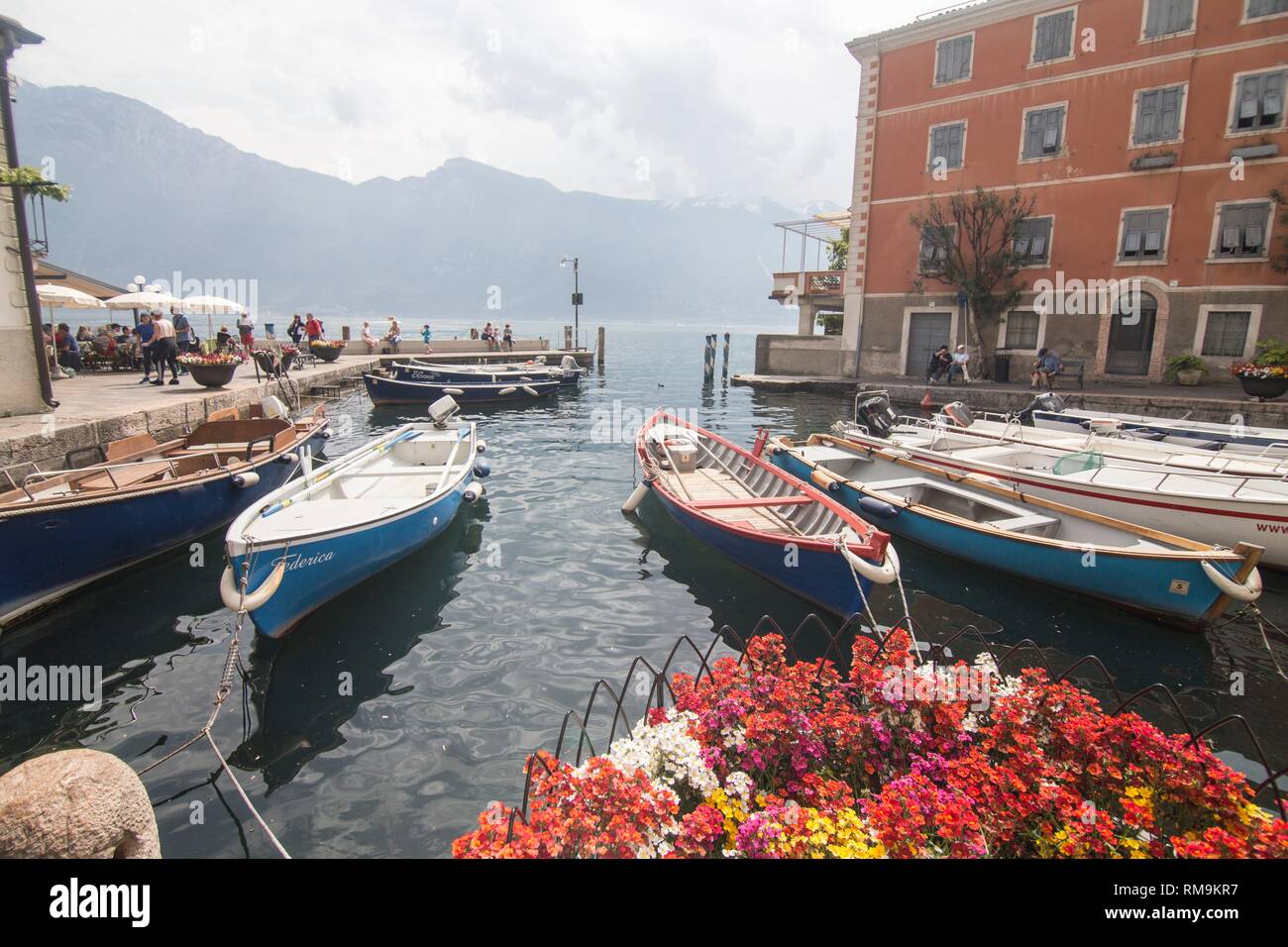 Bay limone sul garda limone hi-res stock photography and images - Alamy