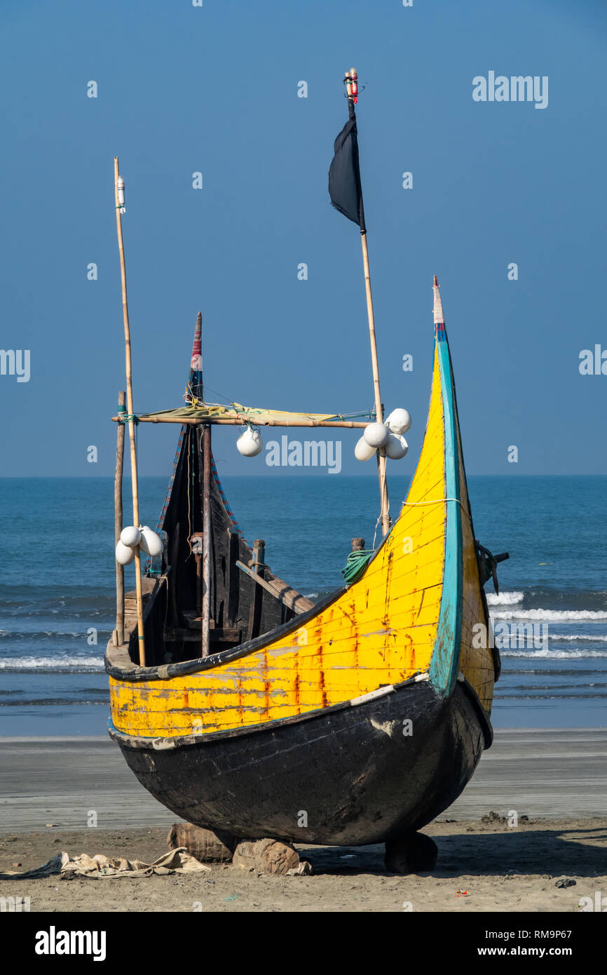 fishing boat in Bangladesh Stock Photo - Alamy