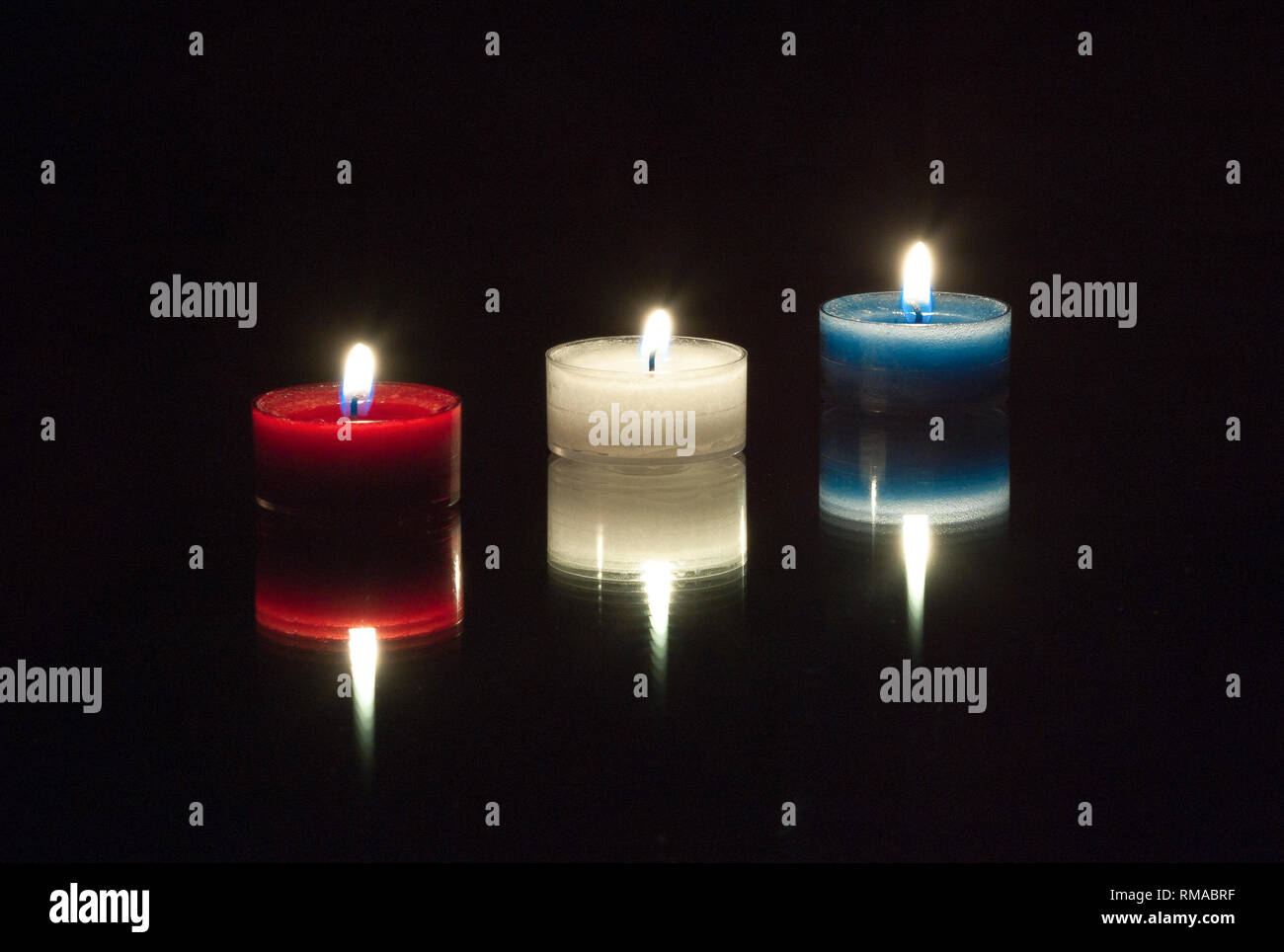 Candle flames close up hires stock photography and images Alamy