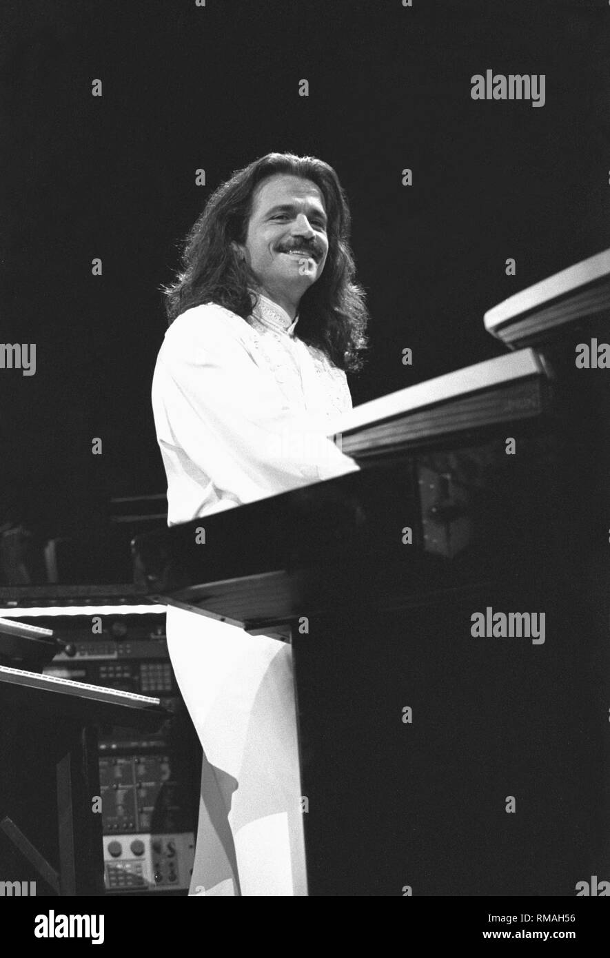Yanni live Black and White Stock Photos & Images - Alamy