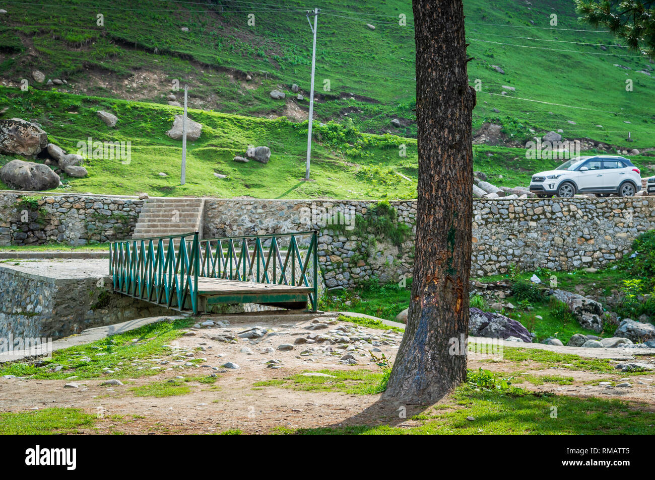 Pahalgam, Jammu & Kashmir, India: Dated- August 20, 2018: A Hyundai Creta SUV car parked in a health resort full of greens Stock Photo