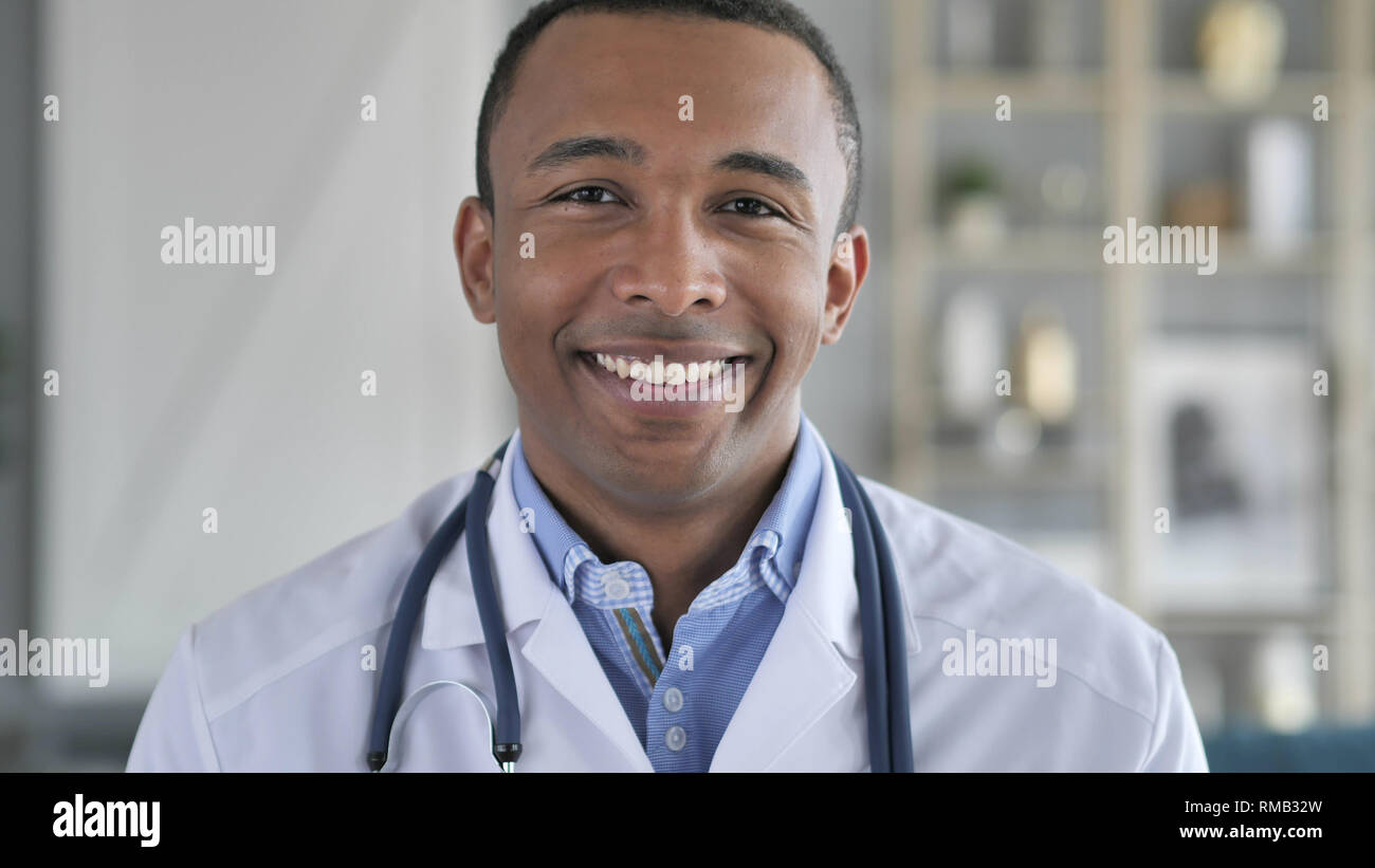 Portrait of Smiling Confident African-American Doctor Stock Photo - Alamy