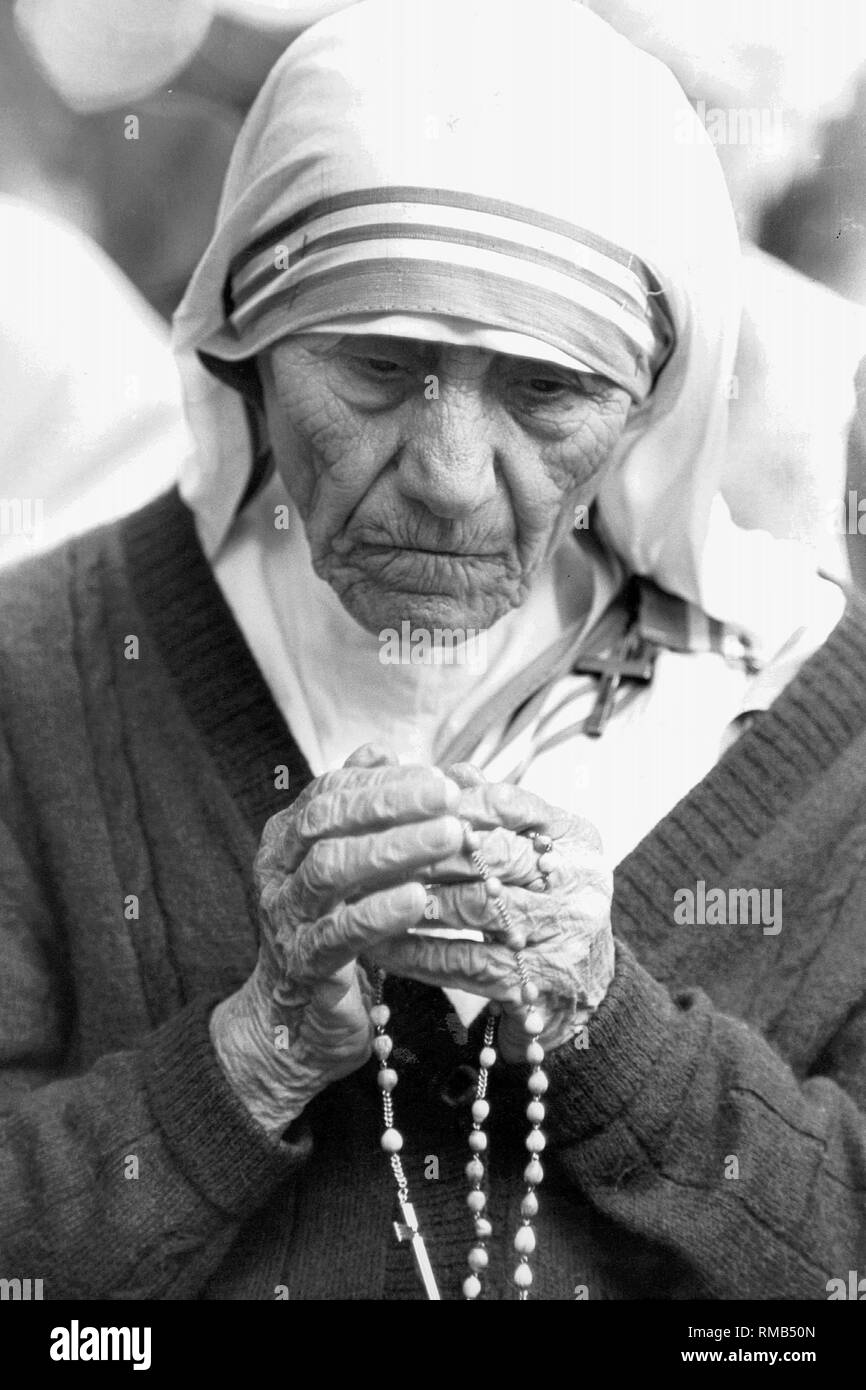 Mother teresa nobel prize hi-res stock photography and images - Alamy