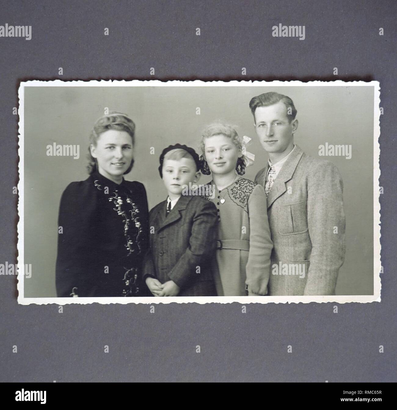 Historical family photo: On the picture Richard and Anneliese Link with their two children Richard jun. and Marianne in Trossingen, 1950. Stock Photo