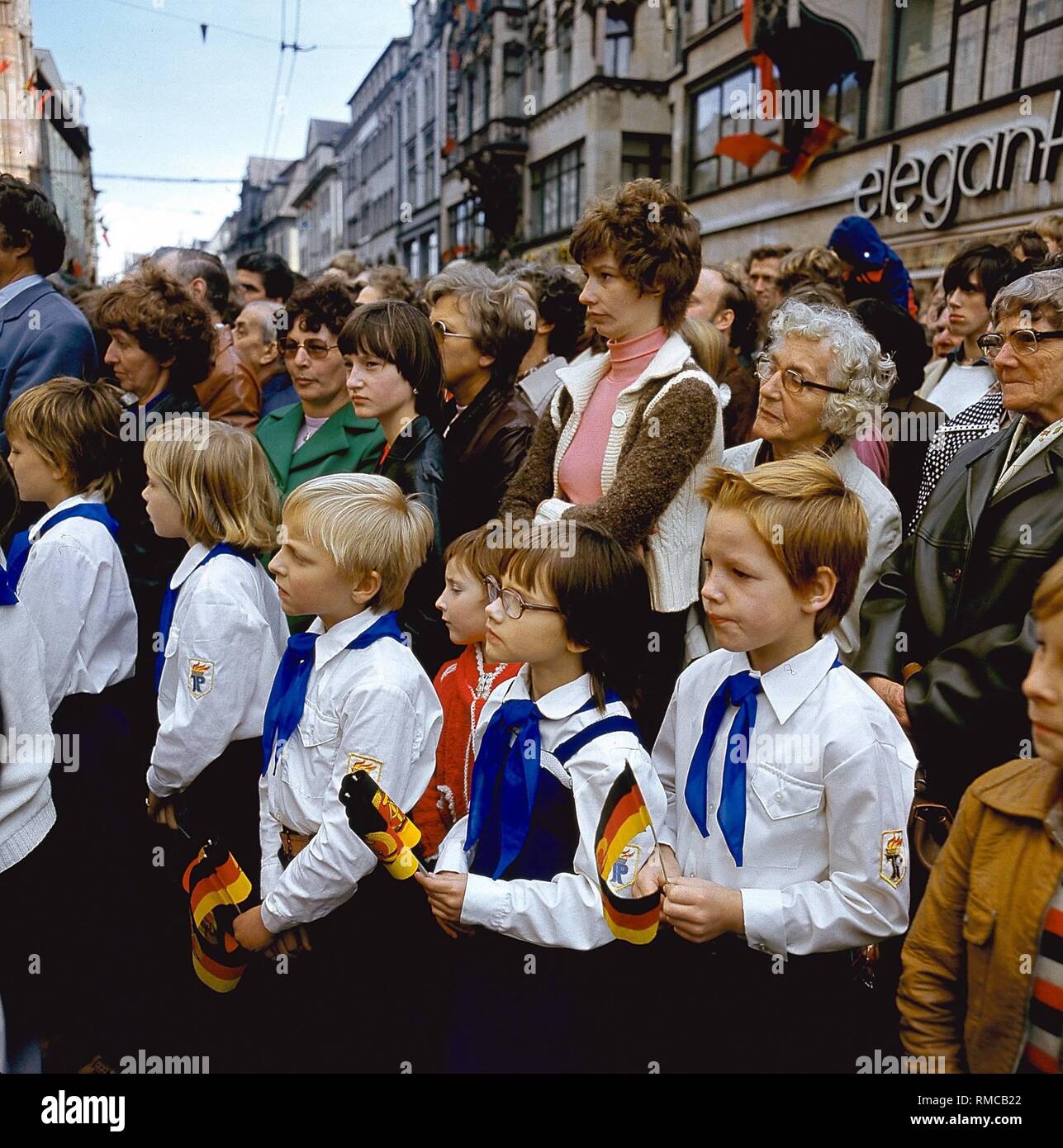Германий в жизни человека. DDR ГДР. ФРГ 80-Е. Германская Демократическая Республика (ГДР). Германия в 70-80 годы.
