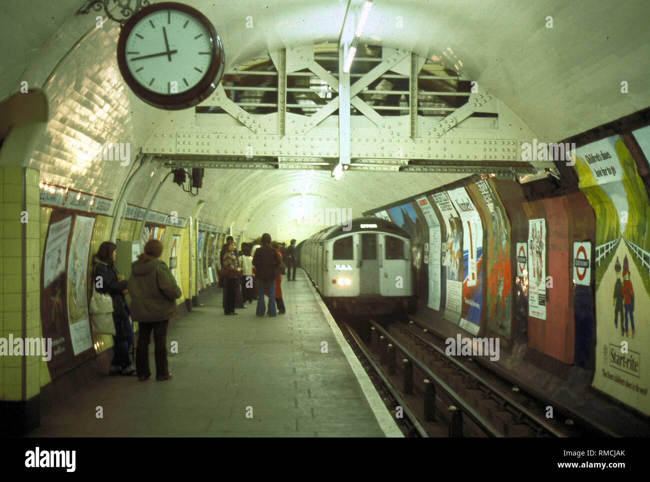 レア盤LONDON UNDERGROUND COMPILATION 80-84 London Underground – Compilation 80-84 – CD (Compilation), 1989