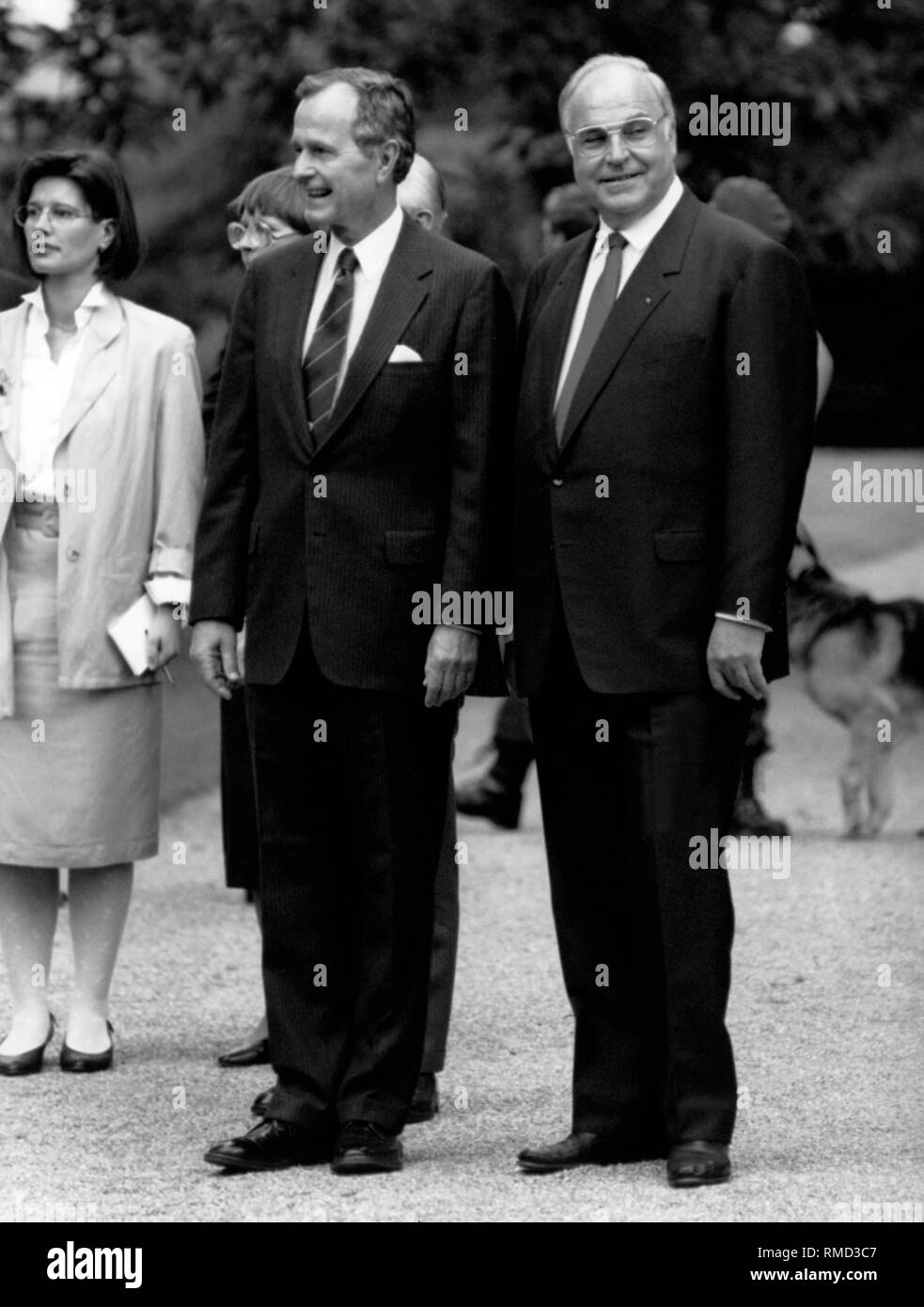 George W. Bush in Germany: On the left, the American President George H. W. Bush, on the right, Federal Chancellor Helmut Kohl. Stock Photo