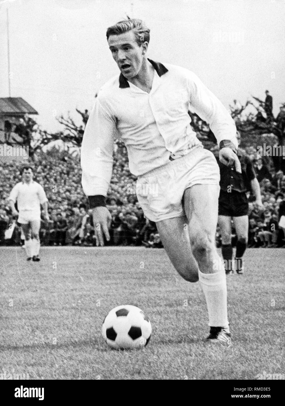Guenter Netzer (born 1944), a German football player. Portrait on the pitch in a jersey of Borussia Moenchengladbach (1963-73).  He was voted Footballer of the Year in Germany (1972, 73). Stock Photo