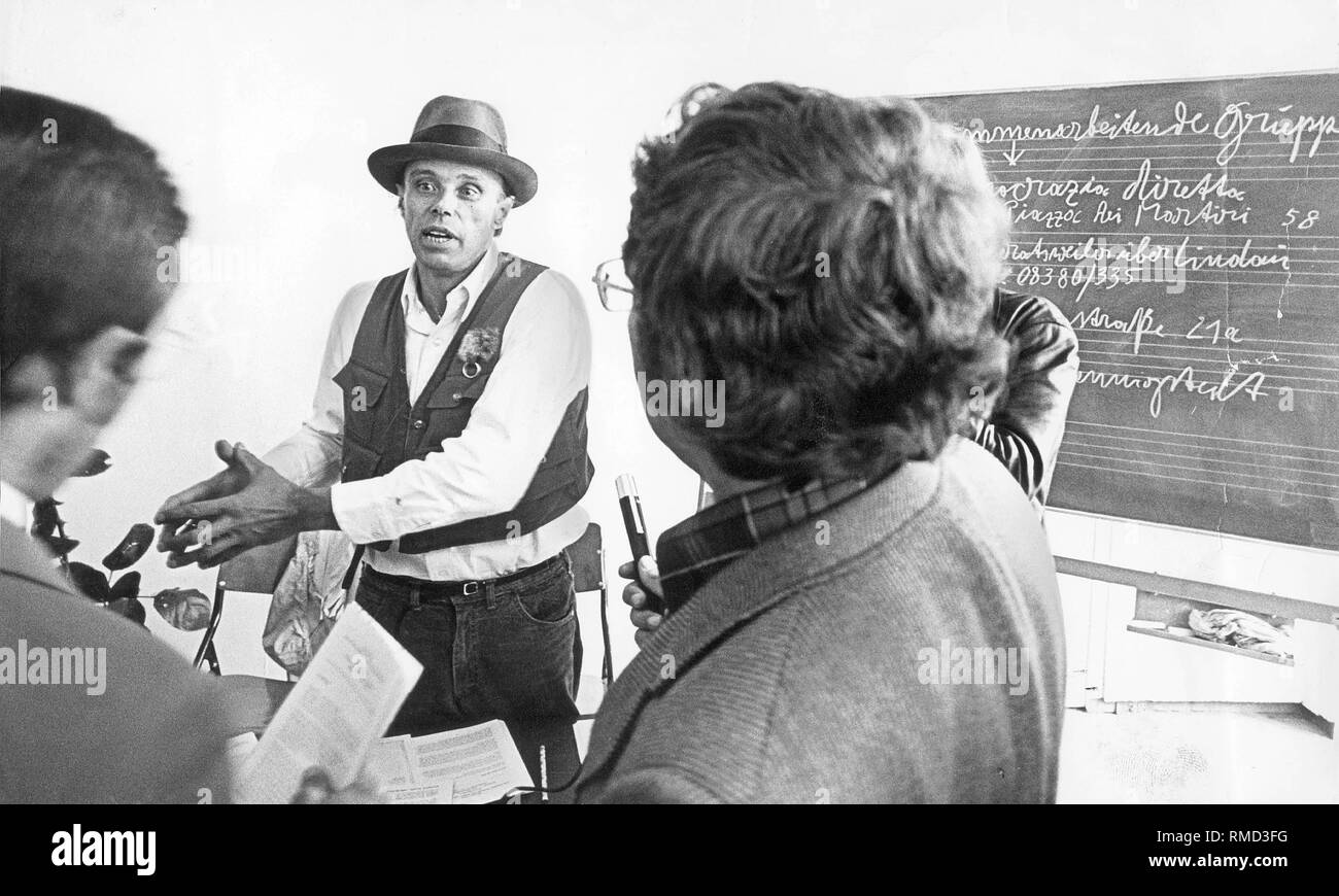 Beuys in the office of the 'Organisation fuer direkte Demokratie durch Volksabstimmung' at documenta 5 in Kassel. Beuys was present in this office on each of the documenta's 100 days. Stock Photo