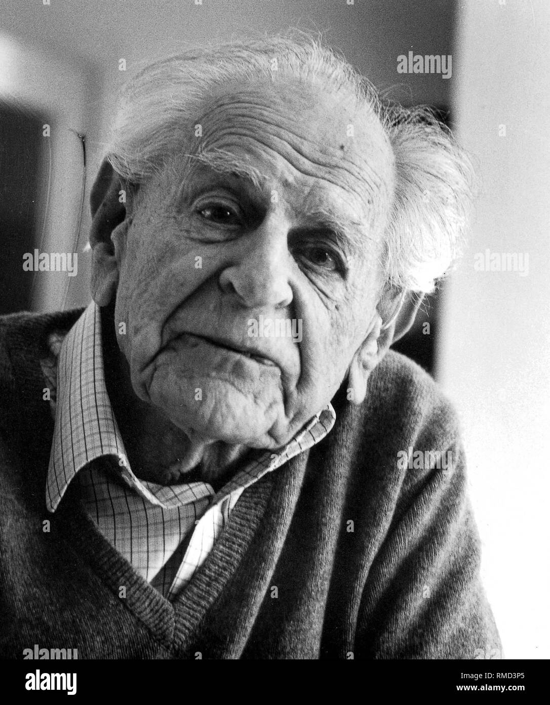 Sir Karl Raimund Popper (1902-1994), British philosopher of Austrian descent. Stock Photo