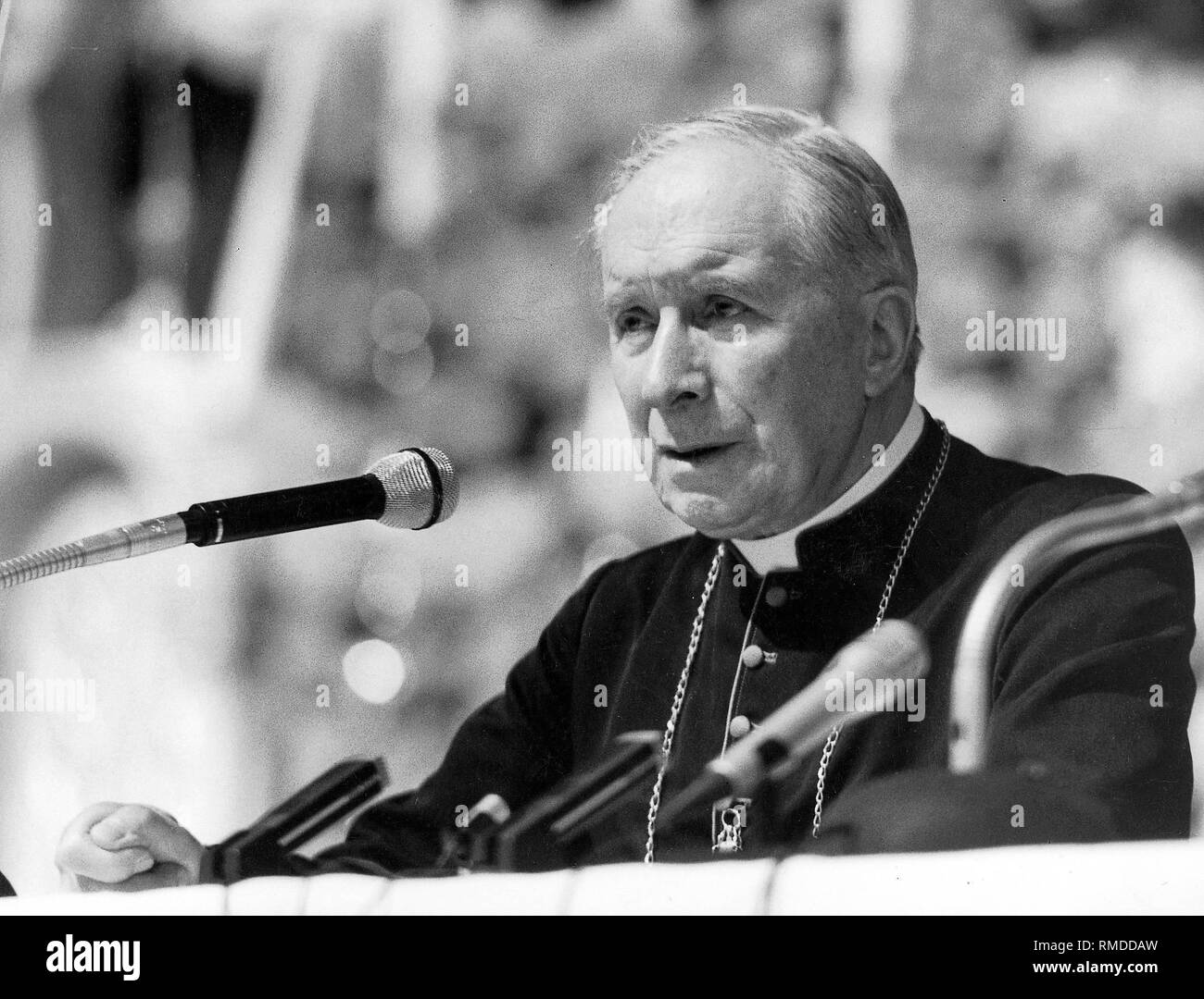 Marcel lefebvre hires stock photography and images Alamy