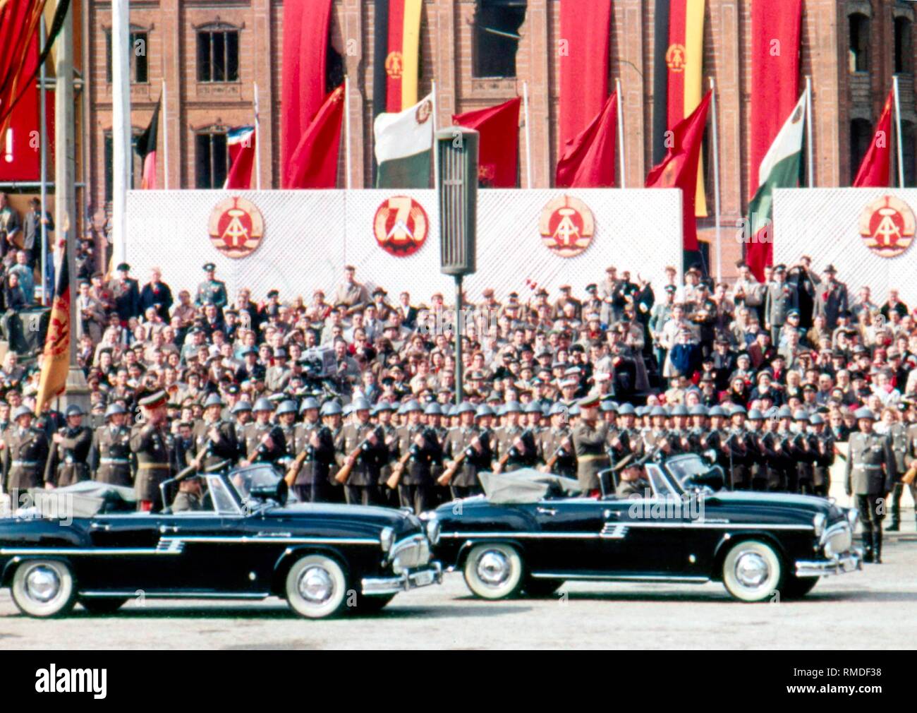 East german national peoples army hi-res stock photography and images ...