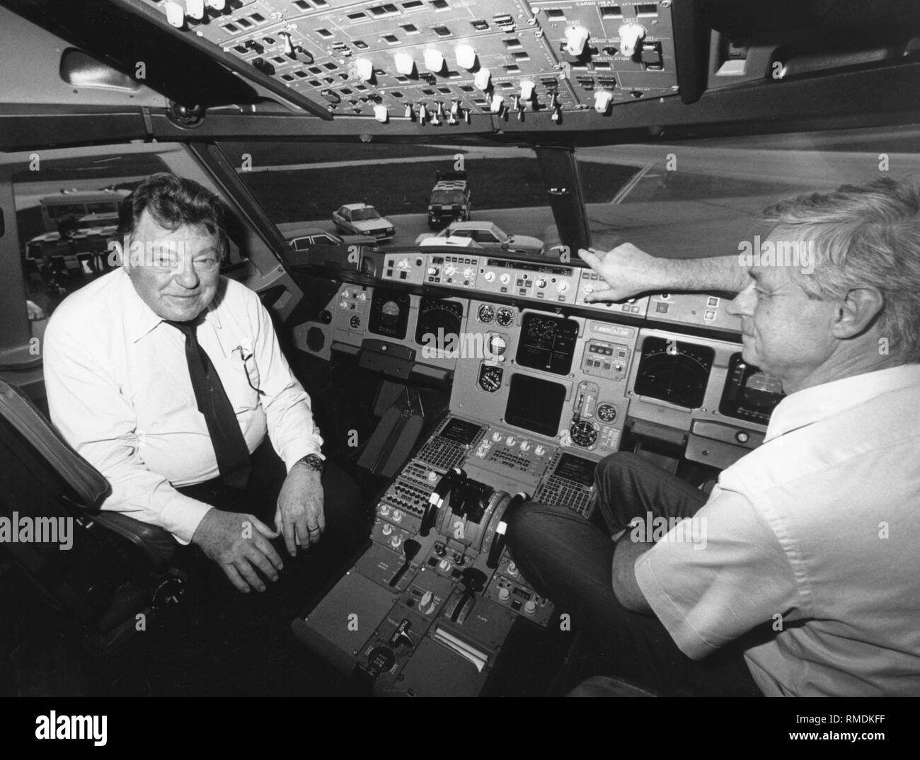 Franz Josef Strauss as Chairman of the Supervisory Board of Airbus in the cockpit of the newly developed Airbus A 320. Stock Photo