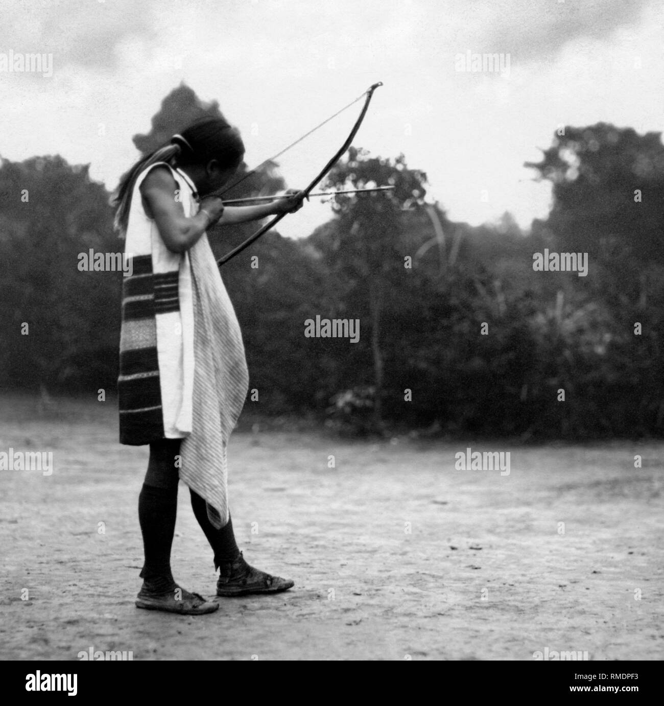 asia, taiwan island, native hunter, 1910-20 Stock Photo