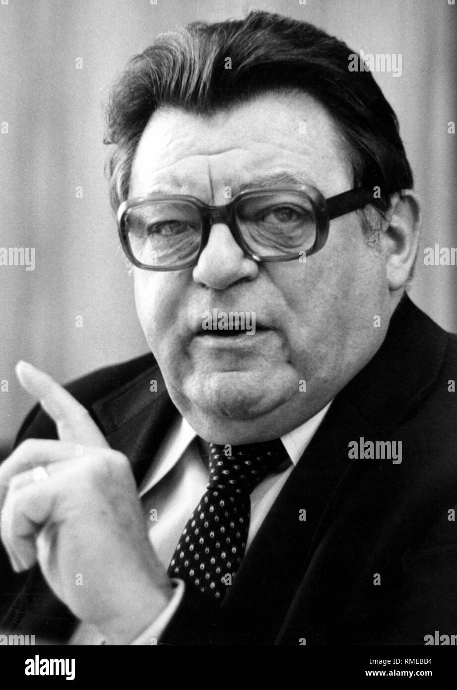 Minister president franz josef strauss hi-res stock photography and ...