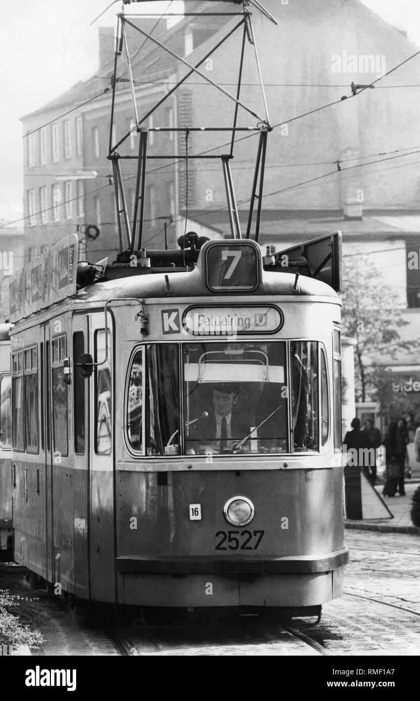 Overhead line Black and White Stock Photos & Images - Alamy