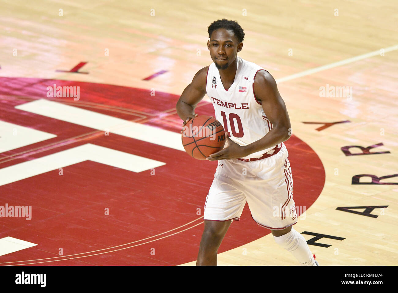 Philadelphia, Pennsylvania, USA. 13th Feb, 2019. Temple Owls guard SHIZZ ALSTON JR. (10) makes a pass from the point during the American Athletic Conference basketball game played at the Liacouras Center in Philadelphia. Temple beat SMU 82-74. Credit: Ken Inness/ZUMA Wire/Alamy Live News Stock Photo