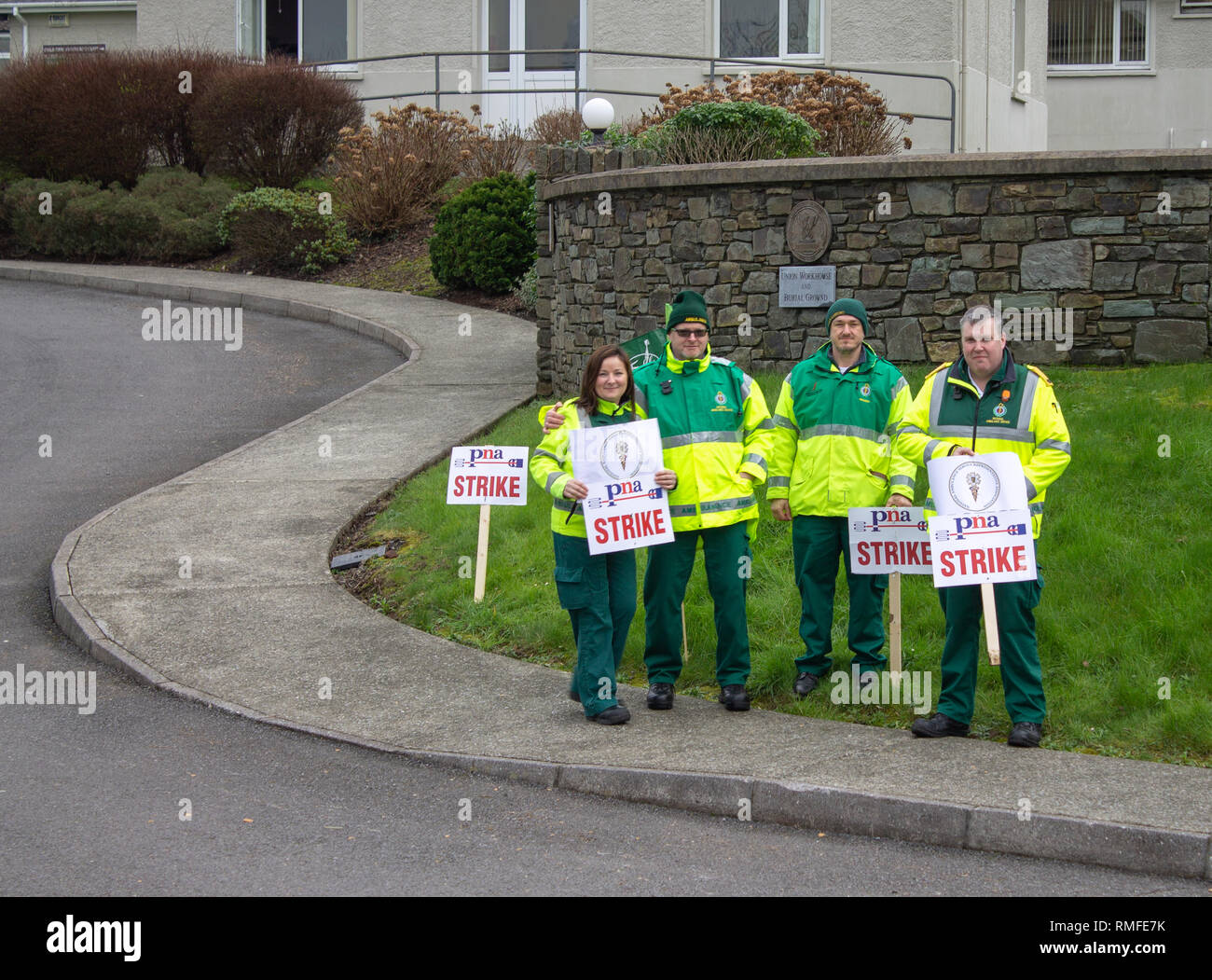 Skibbereen, West Cork, Ireland. 15th Feb 2019. PNA Strike picket line, Skibbereen, West Cork, Ireland, February 12th 2019 Ambulance personnel belonging to the Psychiatric Nurses Association (PNA) were out manning the picket line outside Skibbereen Community Hospital today as part of their nationwide industrial action. Credit: aphperspective/Alamy Live News Stock Photo