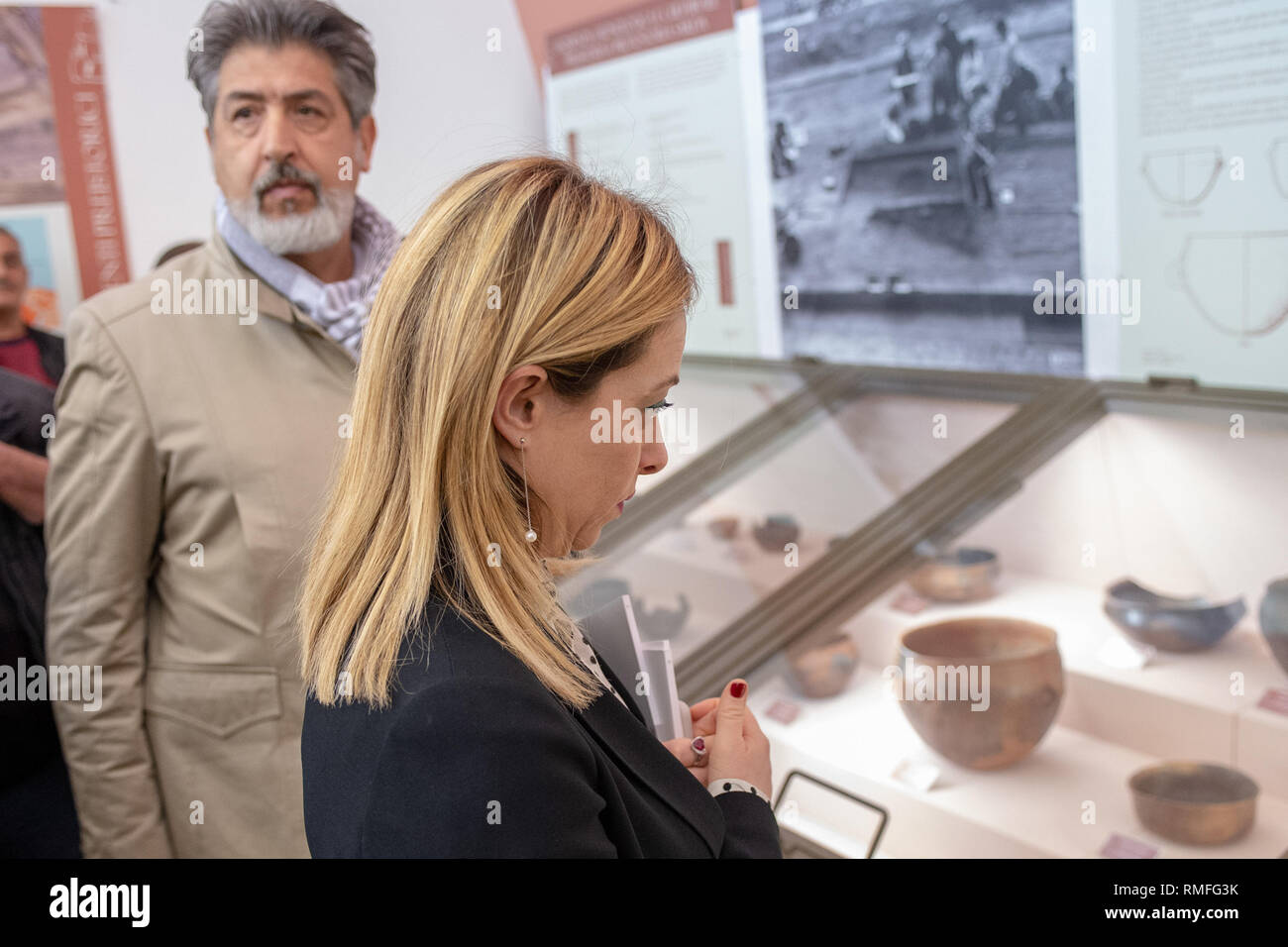 Foto Alessandro Tocco/ LaPresse 15-02-2019, Oristano OR Cronaca Giorgia Meloni, sostiene i suoi Candidati per le Elezioni Regionali in Sardegna  nella foto: Visita al museo civico Giovanni Marongiu di Cabras, dove conosce per la prima volta le statue di Monte Pramas, recente scoperta che sta rivoluzionando i libri di storia. Stock Photo