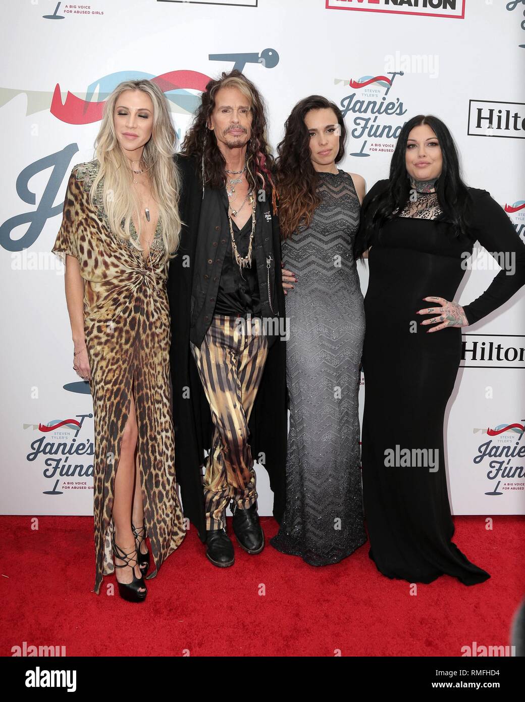 Mia tyler where hi-res stock photography and images - Alamy, image size:1040x1390